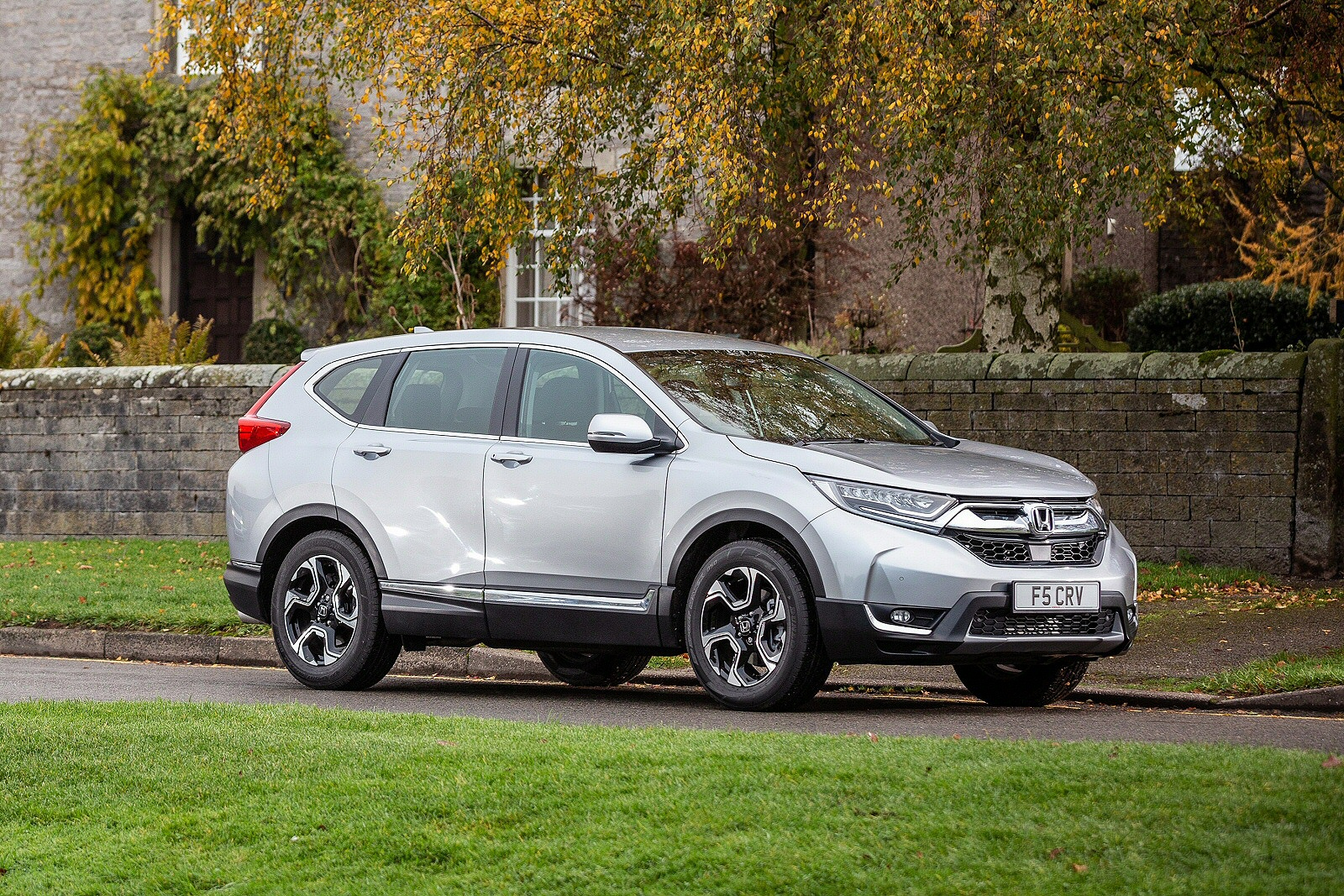 Used Honda CR-V (2018 - 2020) + Guide - Image 1