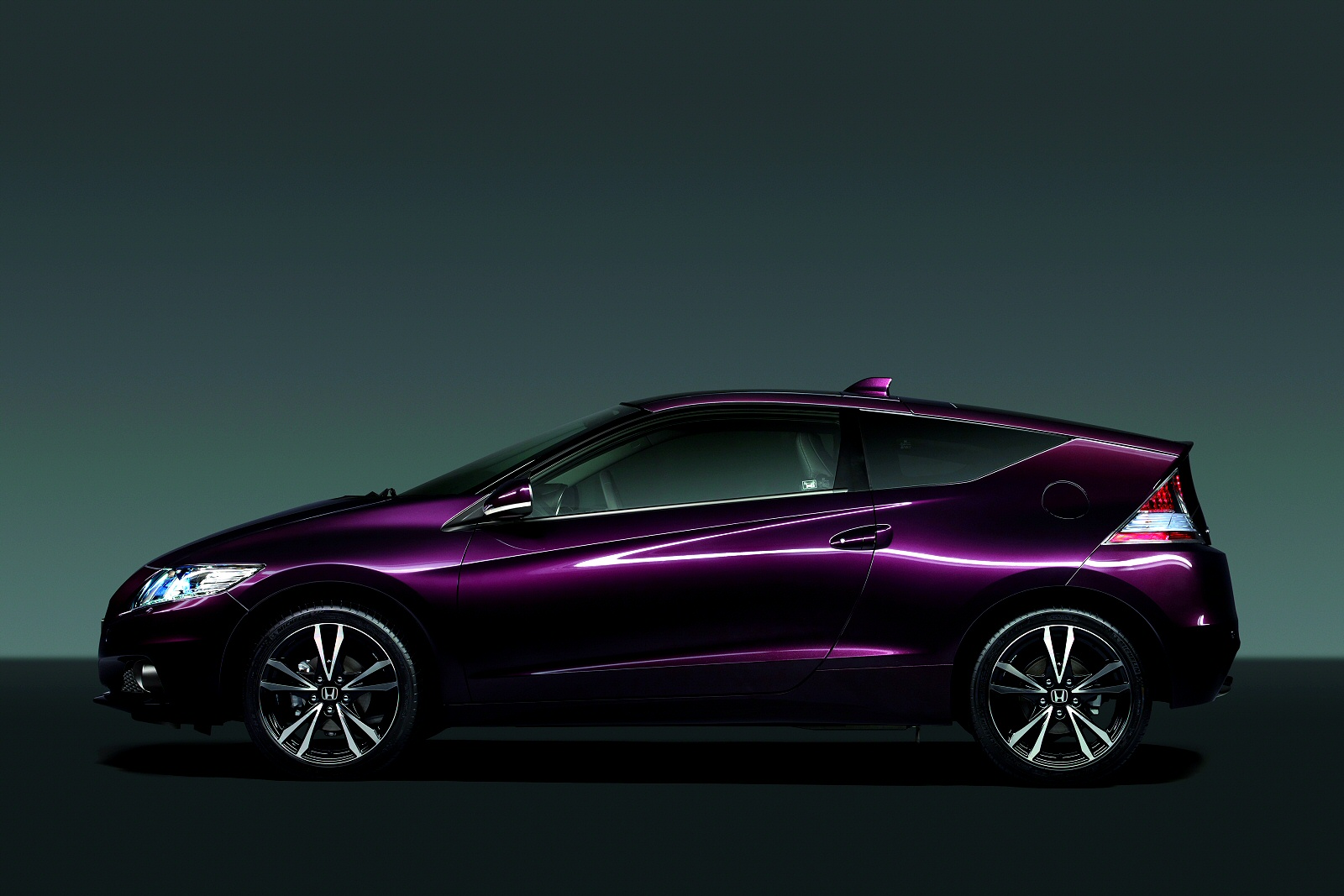 Used Honda CR-Z (2013 - 2014) + Guide - Image 1