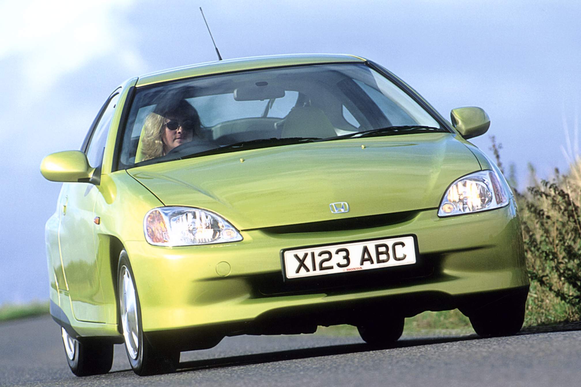 Used Honda Insight (2000 - 2004) + Guide - Image 1