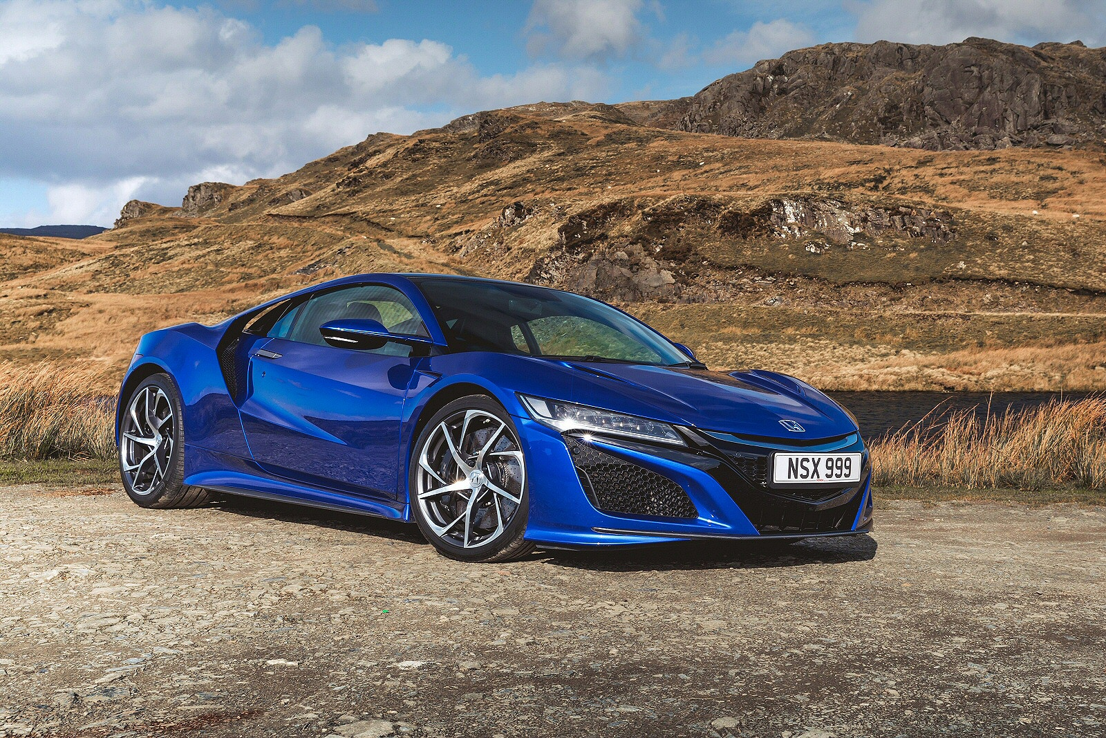 Used Honda NSX (2016 - 2018) + Guide - Image 1