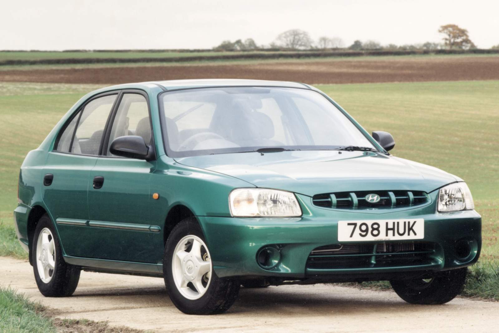 Used Hyundai Accent (2000 - 2007) + Guide - Image 1