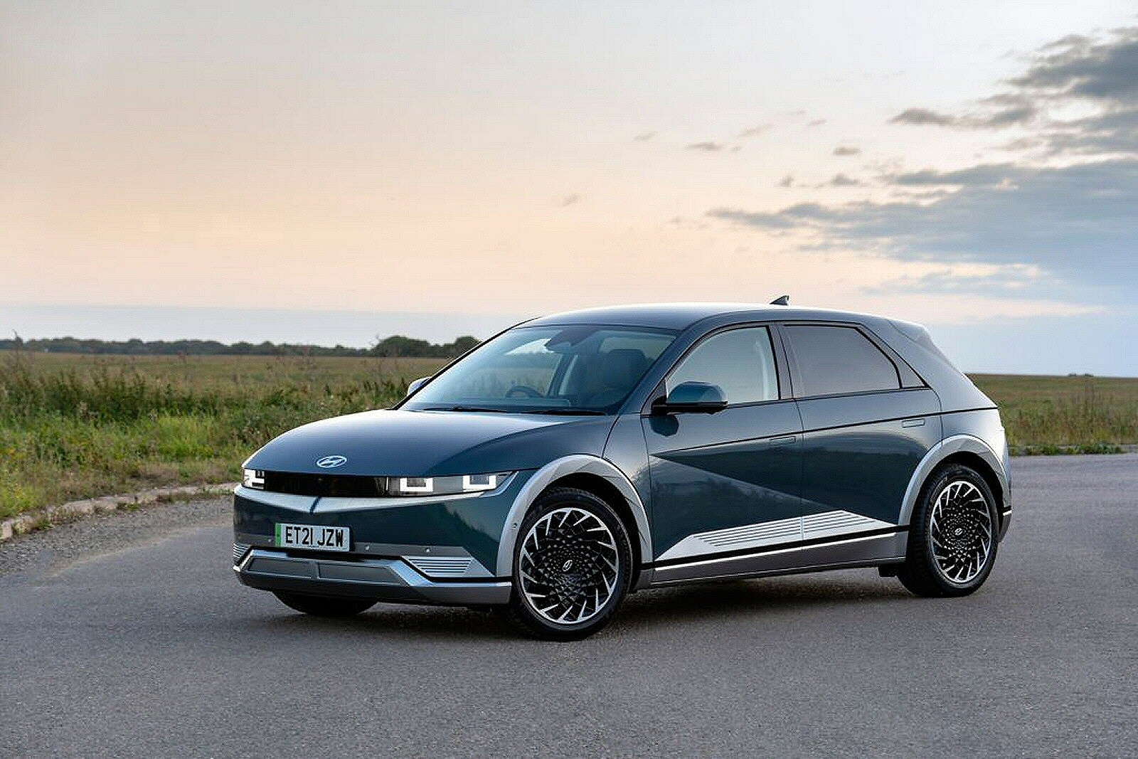 Used Hyundai IONIQ 5 (2021 - 2023) + Guide - Image 1