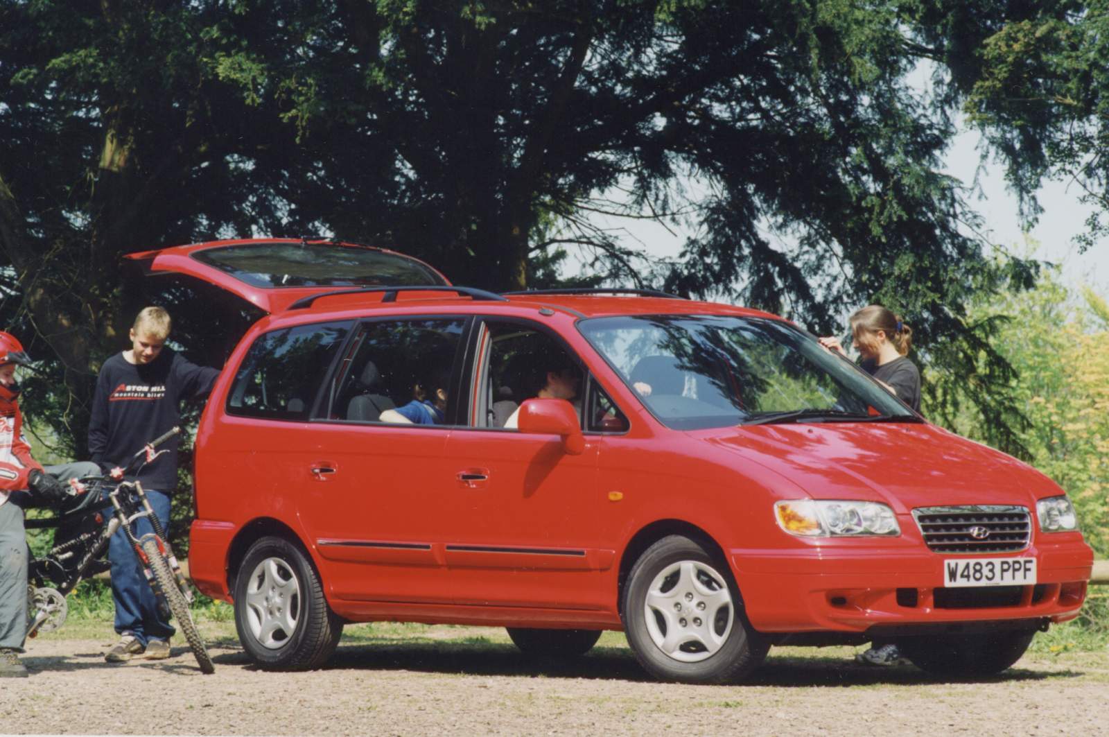 Used Hyundai Trajet (2000 - 2008) + Guide - Image 1