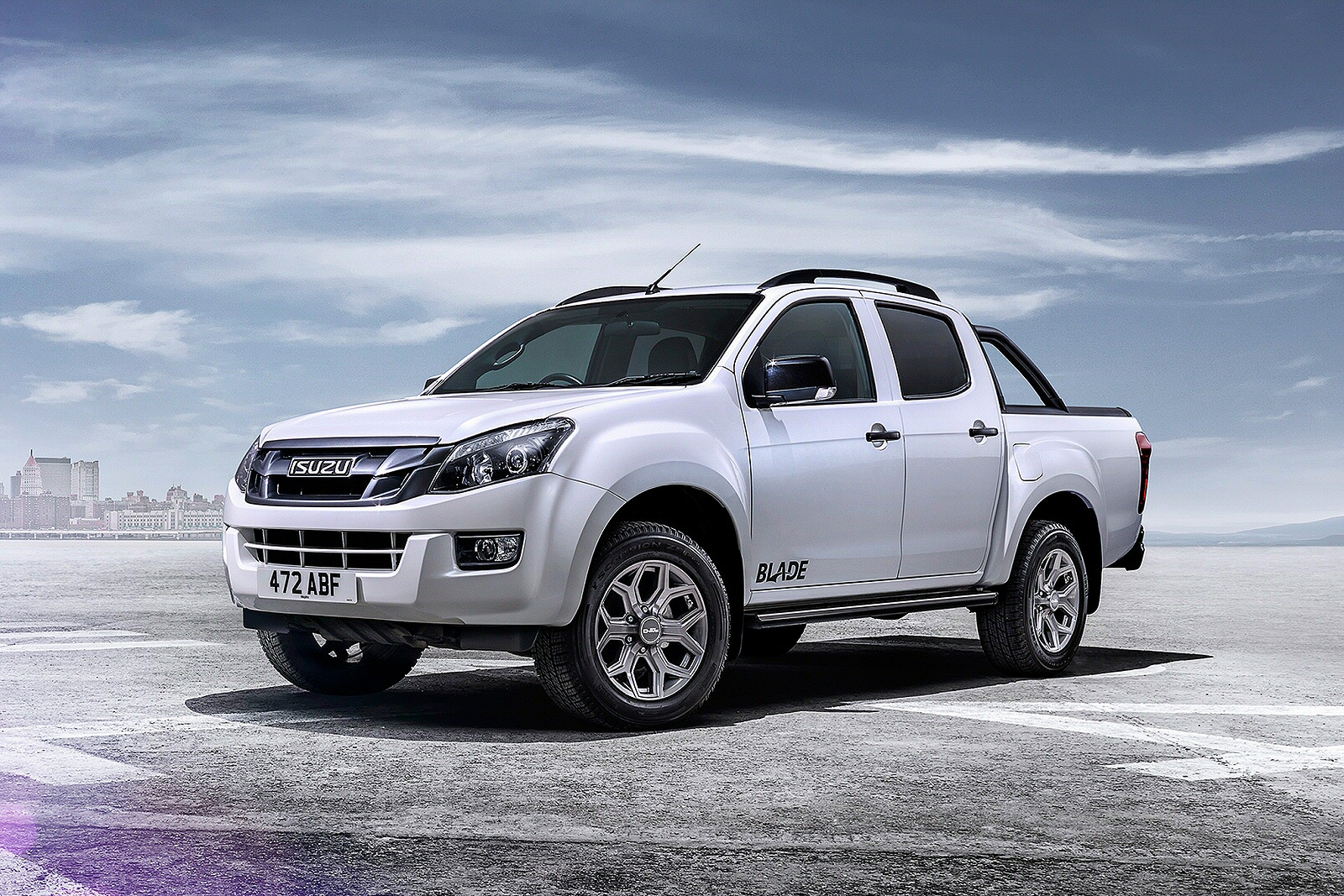 Used Isuzu D-MAX Blade 2 (2016 - 2017) + Guide - Image 1