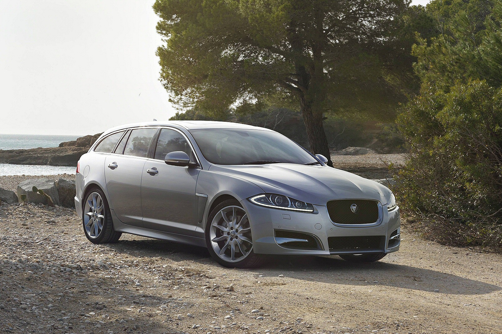 Used Jaguar XF Sportbrake (2012 - 2015) + Guide - Image 1