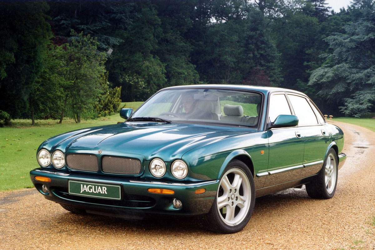 Used Jaguar XJ8 (1997 - 2003) + Guide - Image 1
