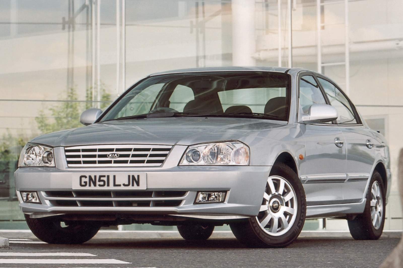 Used Kia Magentis (2001 - 2006) + Guide - Image 1