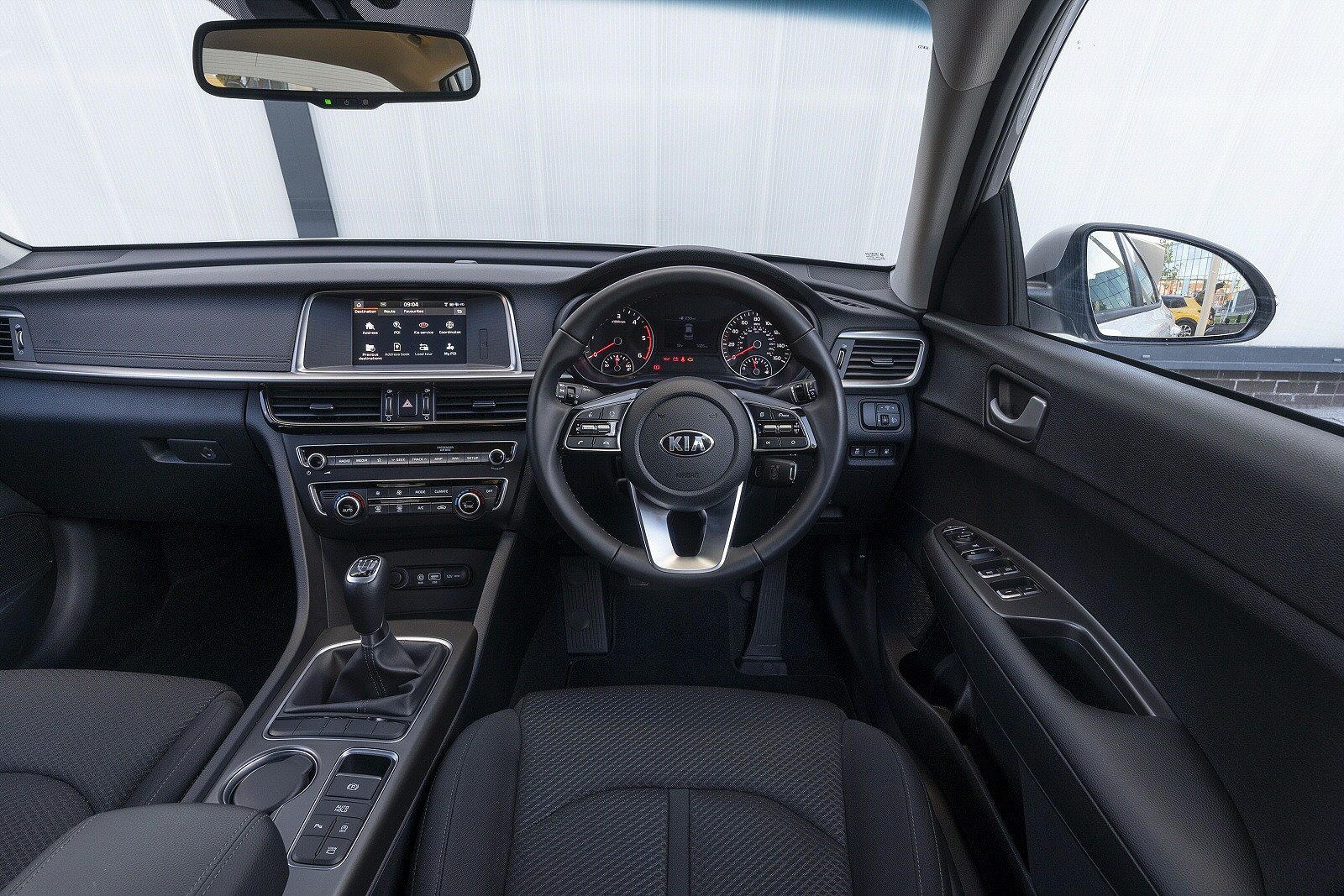 Used Kia Optima (2015 - 2020) + Guide - Image 1