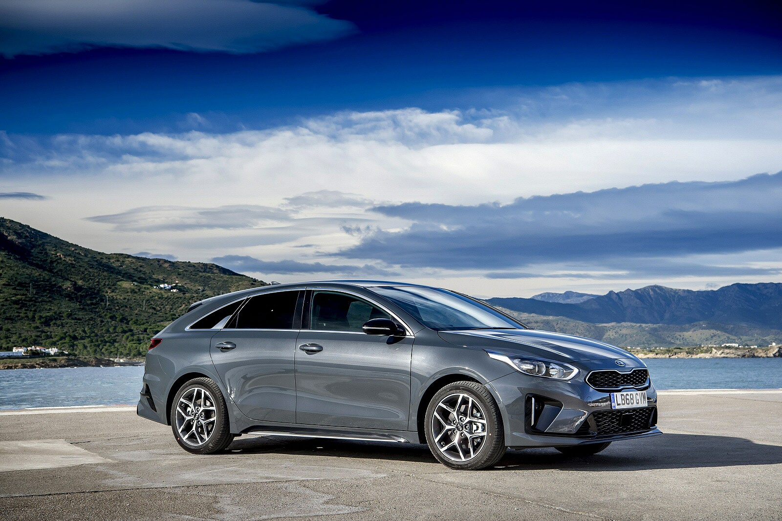 Used Kia Proceed (2019 - 2021) + Guide - Image 1