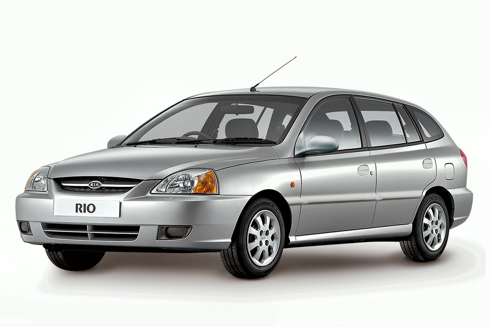 Used Kia Rio (2001 - 2005) + Guide - Image 1
