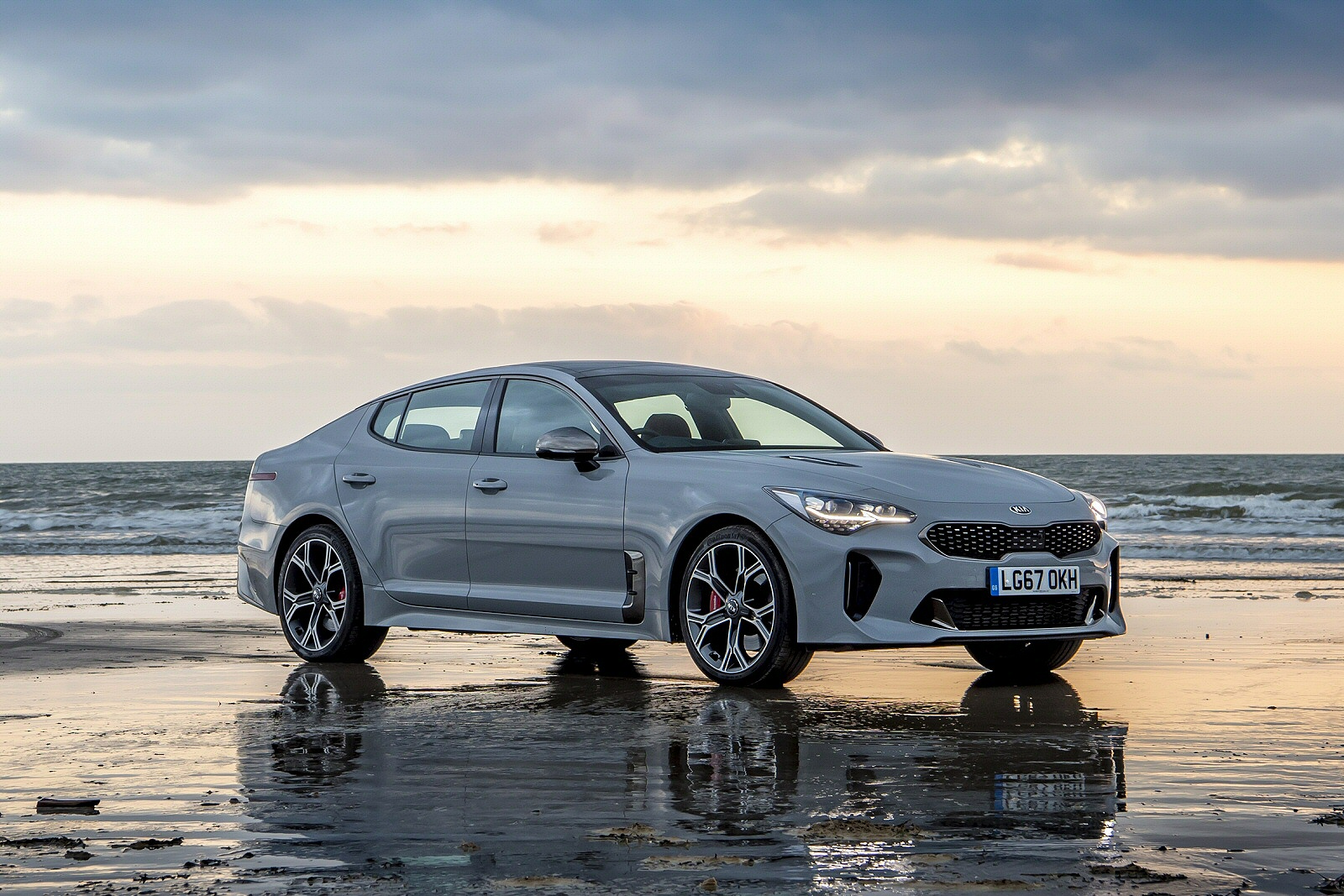 Used Kia Stinger (2018 - 2021) + Guide - Image 1