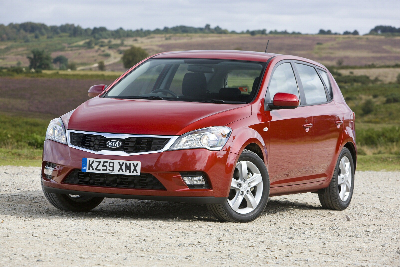 Used Kia Cee'd (2009-2012) + Guide - Image 1