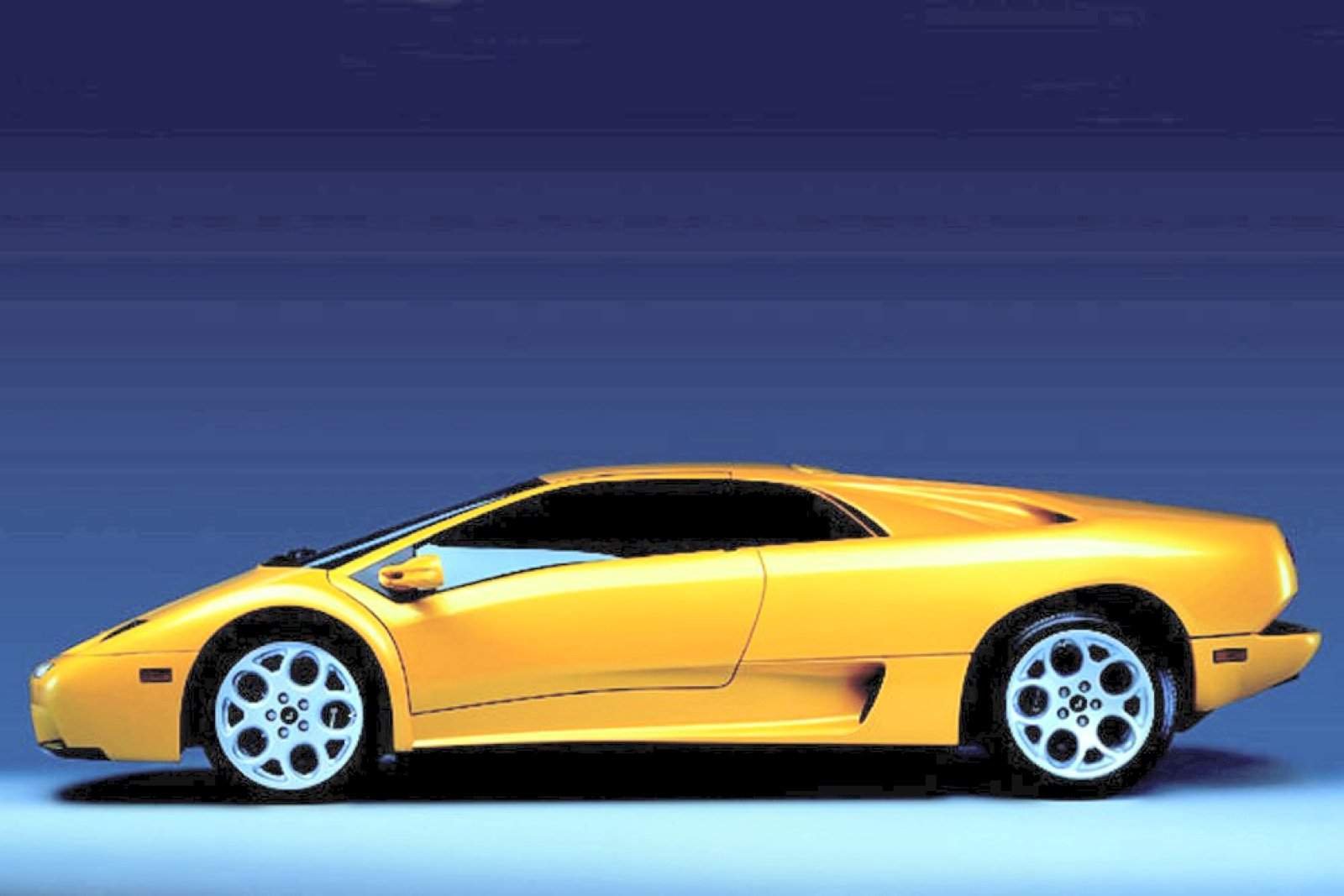 Used Lamborghini Diablo (1990 - 2001) + Guide - Image 1