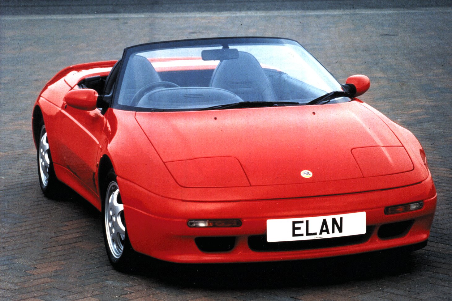 Used Lotus Elan (1990 - 1995) + Guide - Image 1