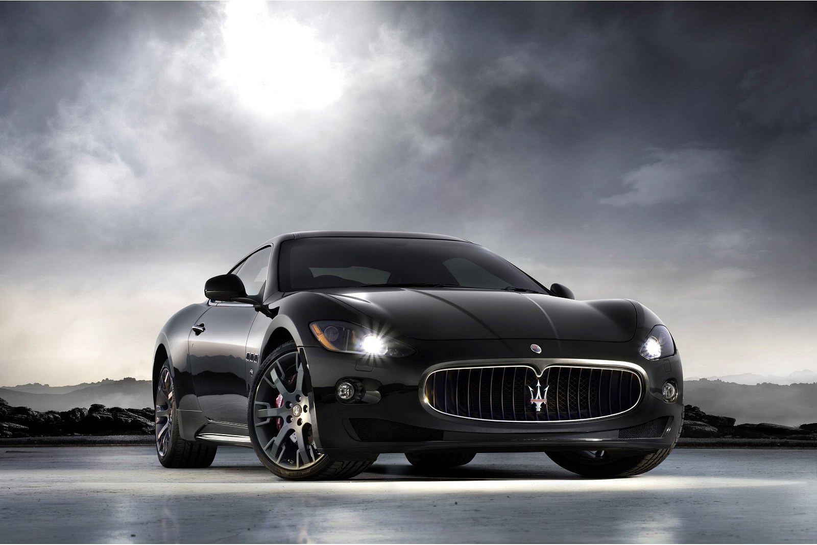 Used Maserati GranTurismo (2007 - 2019) + Guide - Image 1