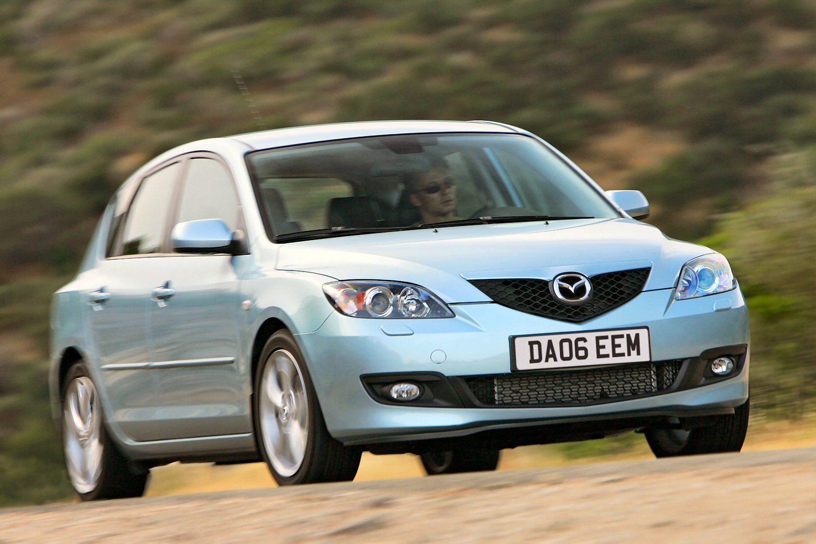 Used Mazda3 (2003 - 2009) + Guide - Image 1