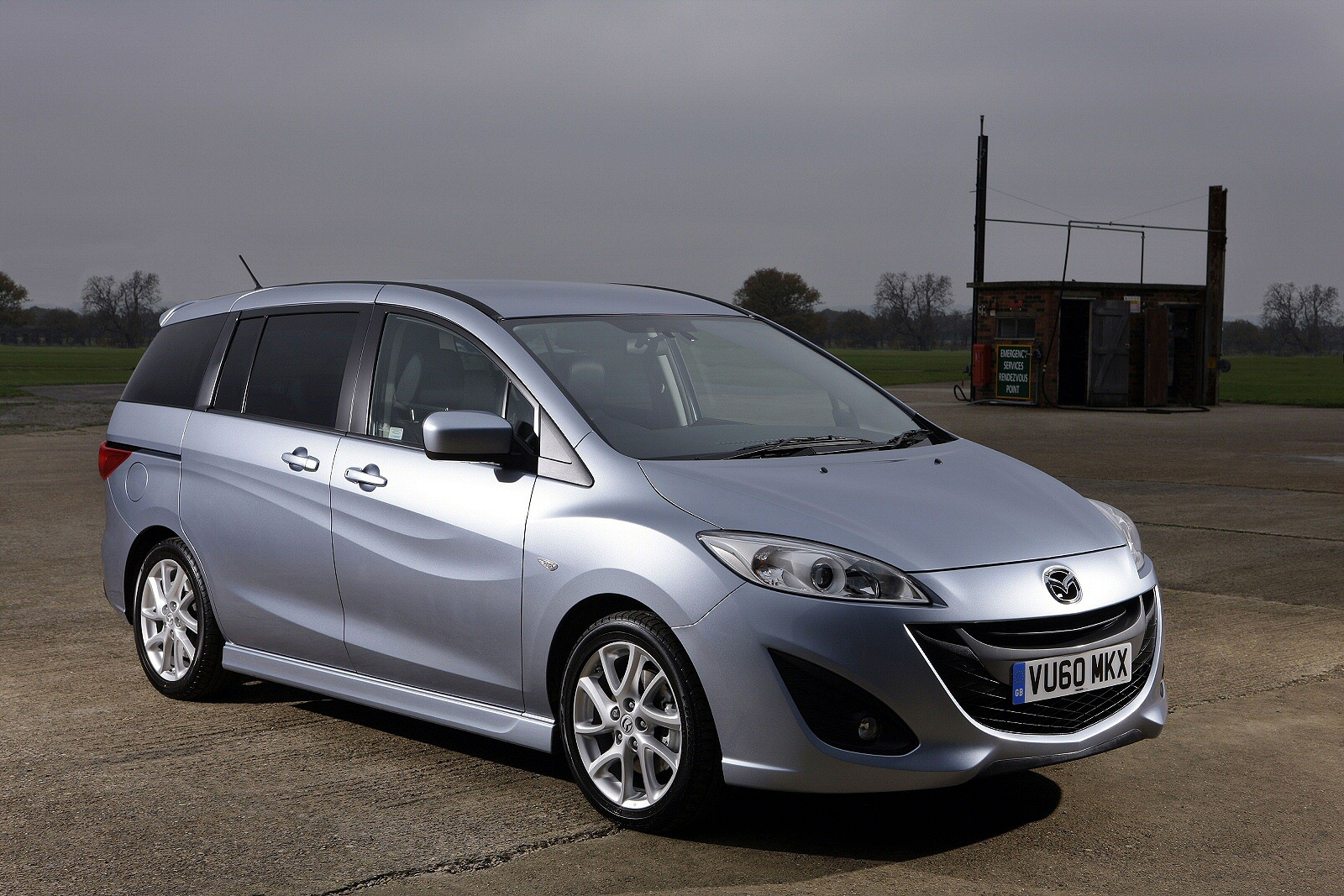 Used Mazda5 (2010 - 2016) + Guide - Image 1
