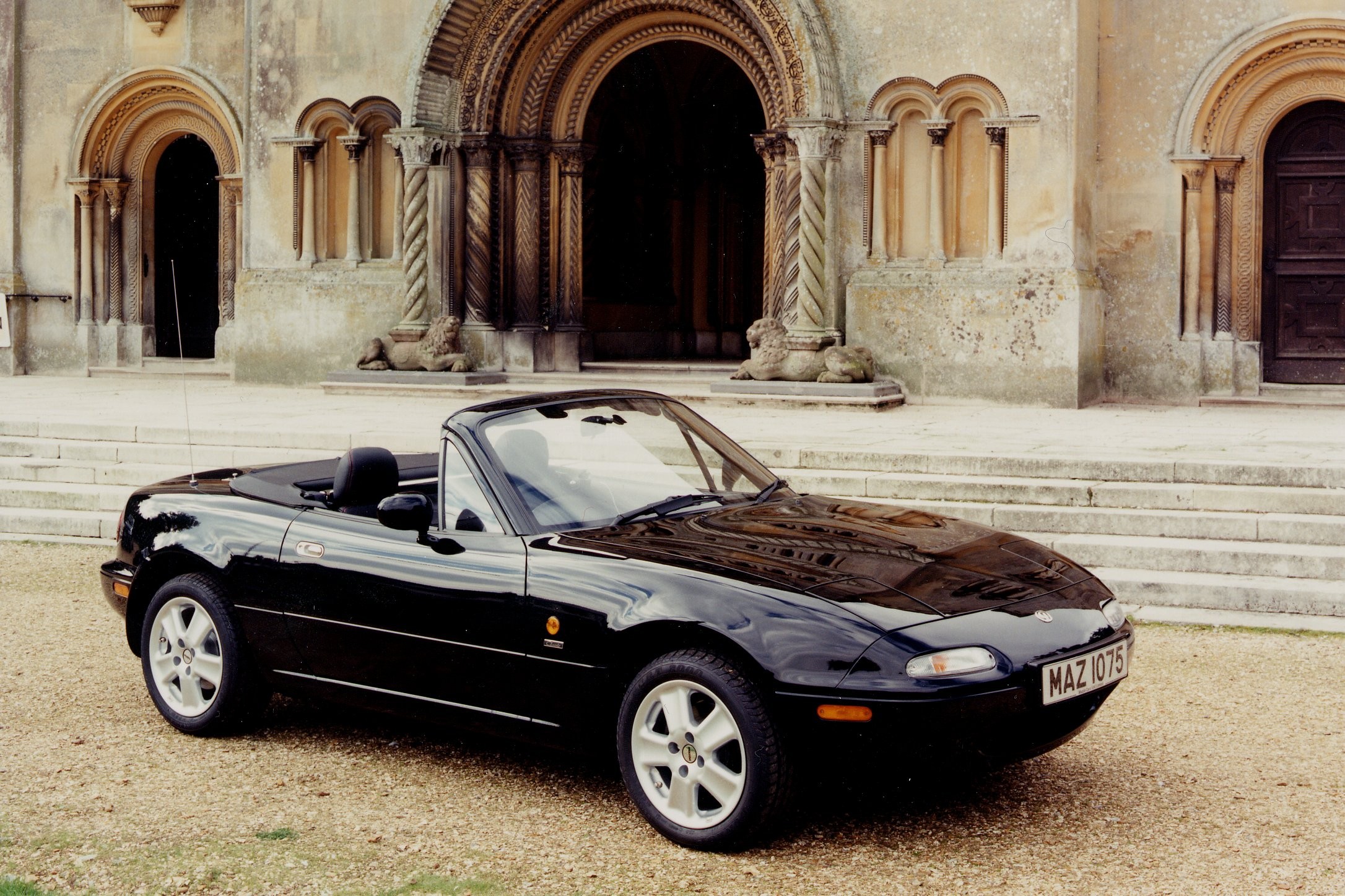 Used Mazda MX-5 (1991 - 1998) + Guide - Image 1