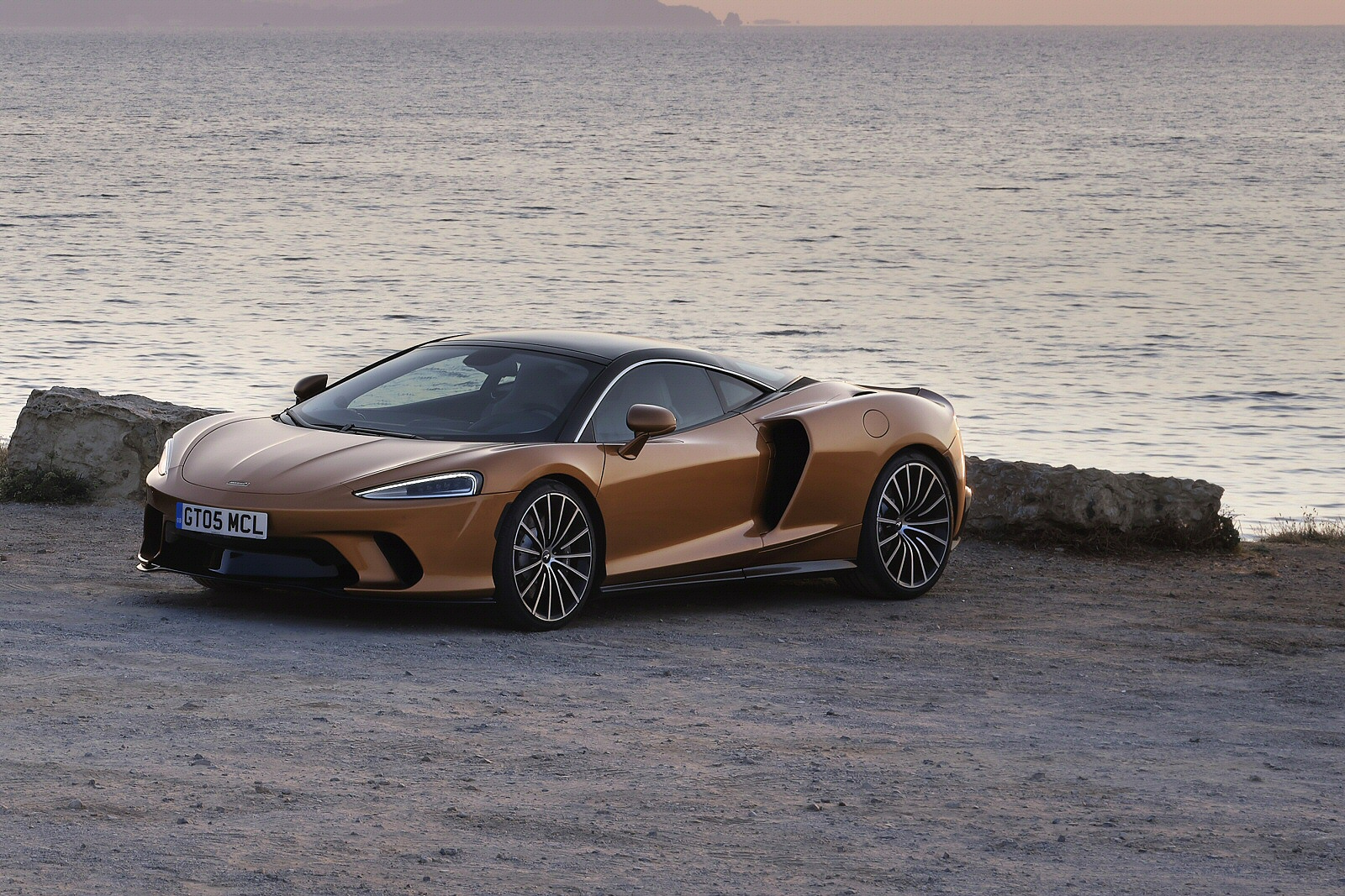 Used McLaren GT (2019 - 2023) + Guide - Image 1