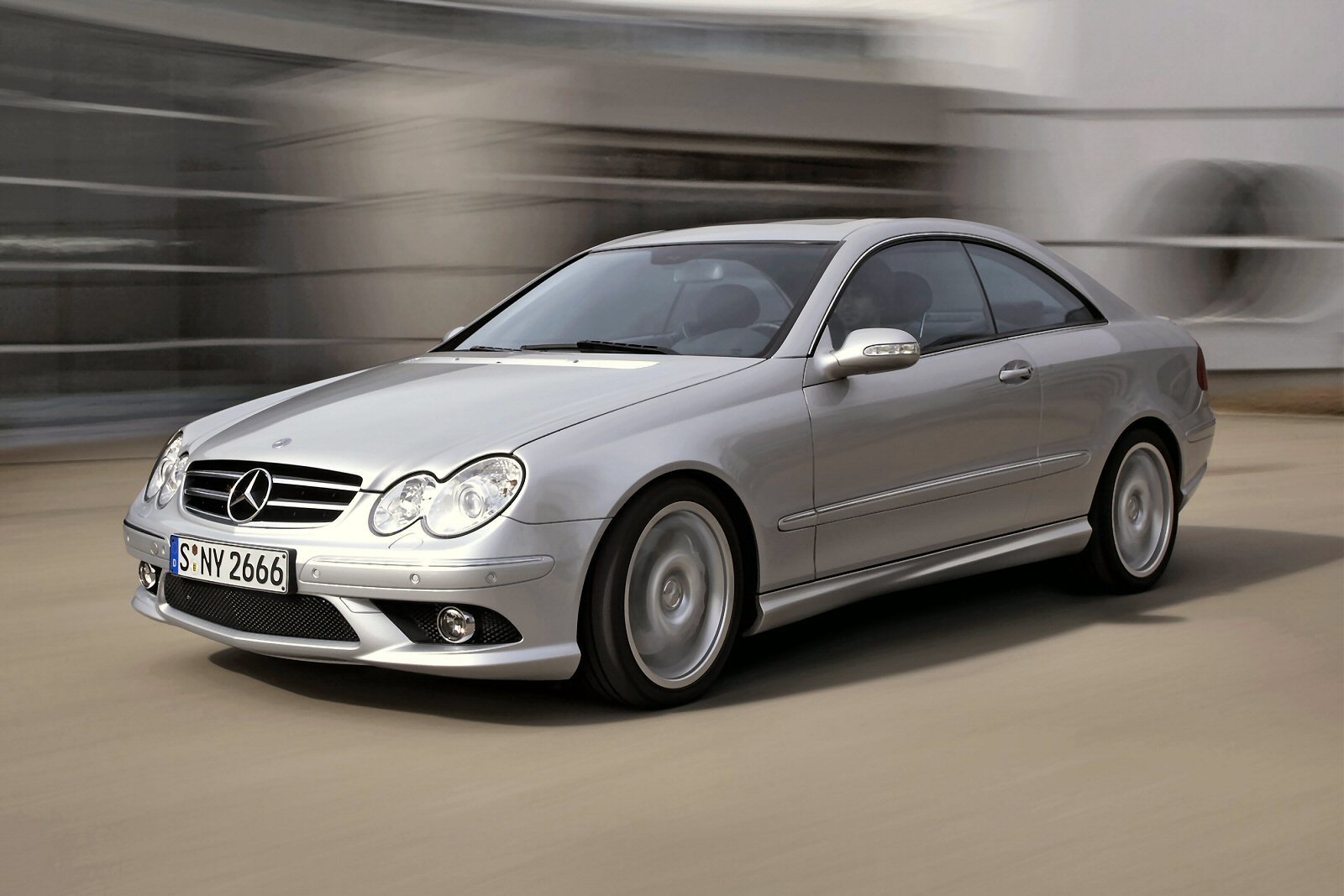 Used Mercedes-Benz CLK-Class (2002 - 2009) + Guide - Image 1