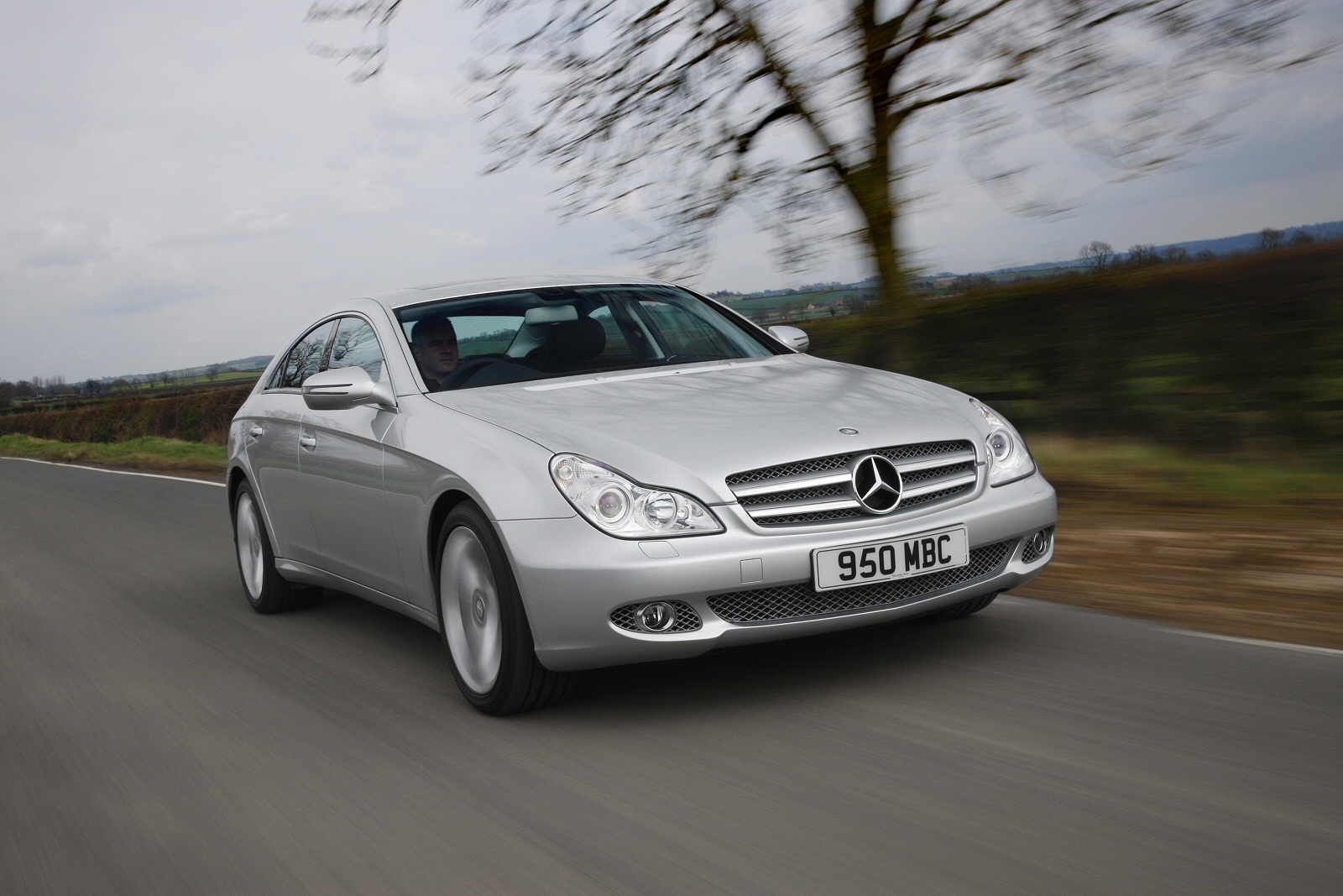 Used Mercedes-Benz CLS (2005-2010) + Guide - Image 1