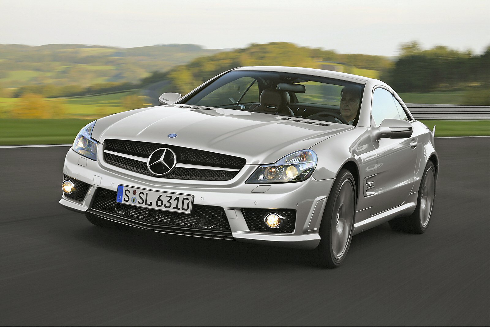 Used Mercedes-Benz SL [R230] (2001 - 2008) + Guide - Image 1