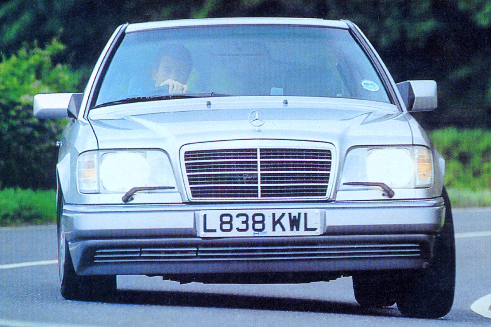 Used Mercedes-Benz E-Class (1993 - 1995) + Guide - Image 1