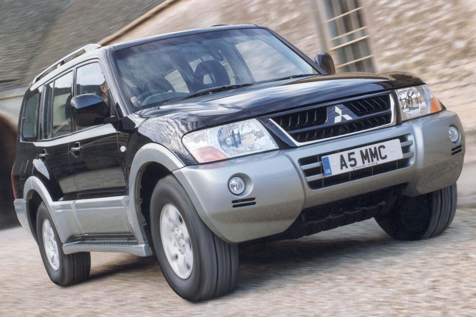 Used Mitsubishi Shogun (2000 - 2006) + Guide - Image 1