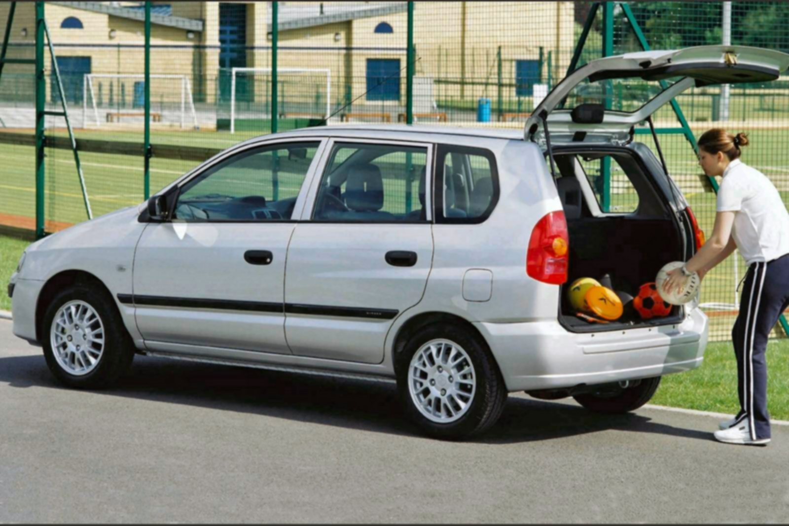 Used Mitsubishi Space Star (2002 - 2006) + Guide - Image 1