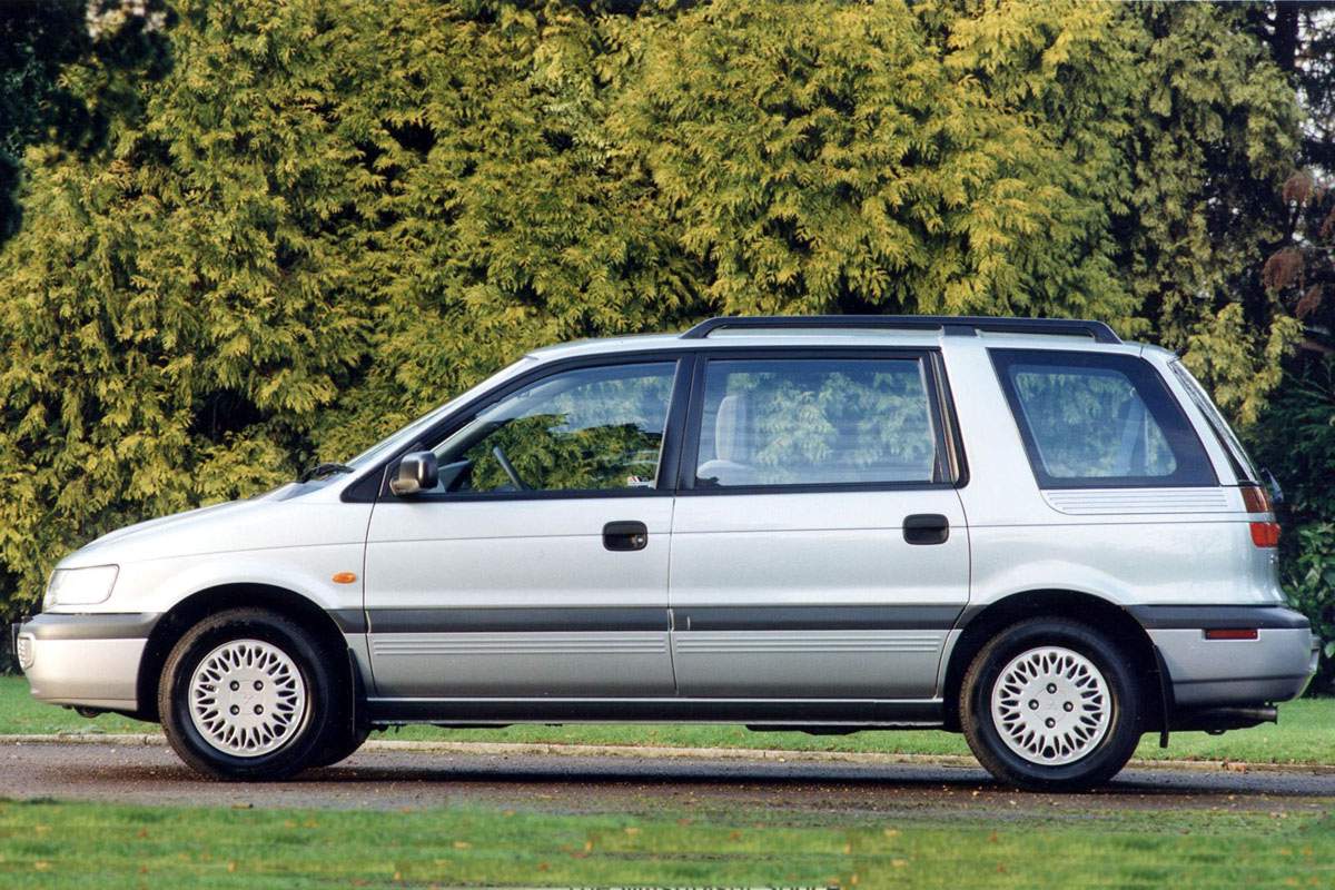 Used Mitsubishi Space Wagon (1991 - 1999) + Guide - Image 1