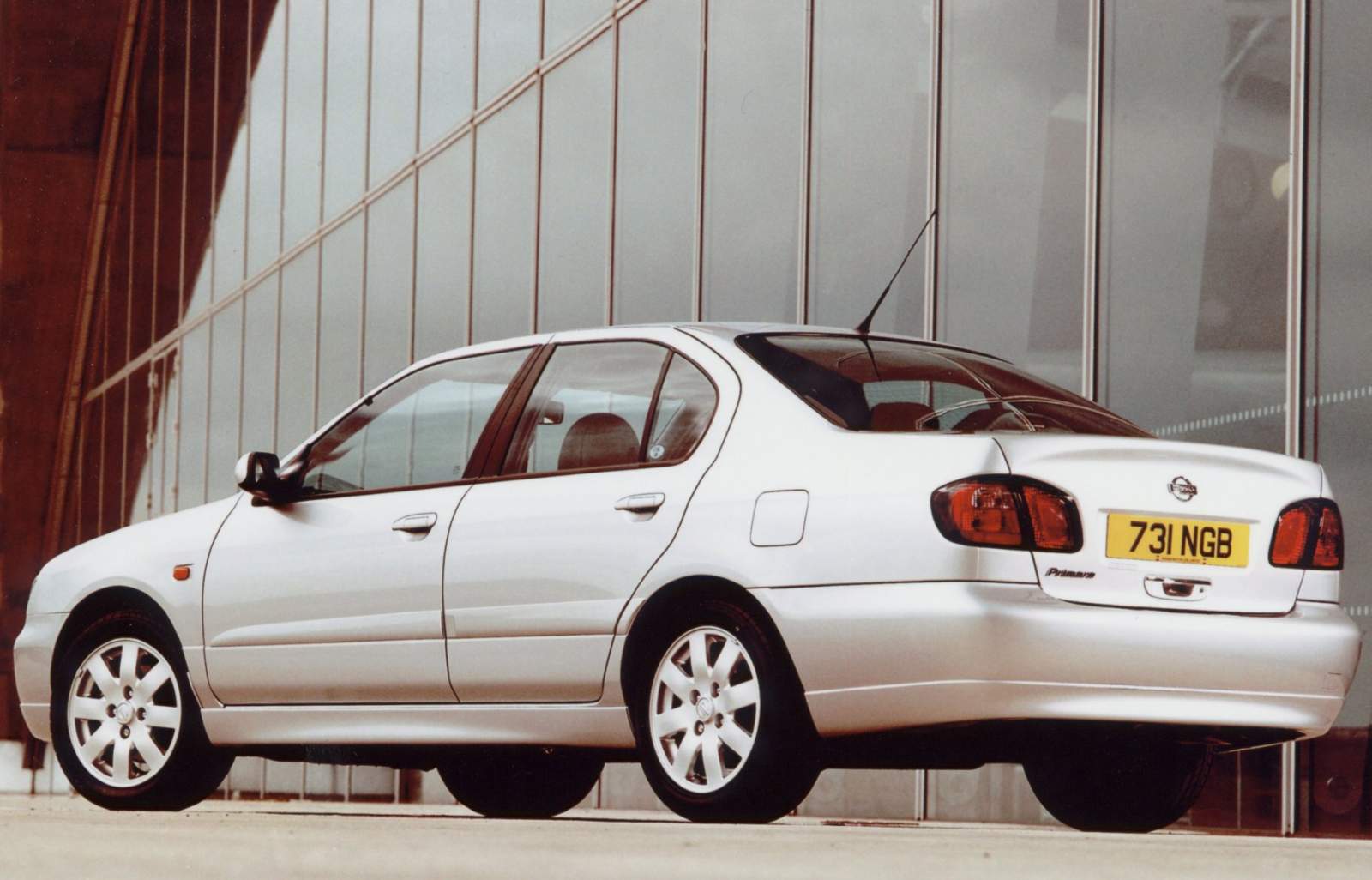 Used Nissan Primera (1999 - 2002) + Guide - Image 1