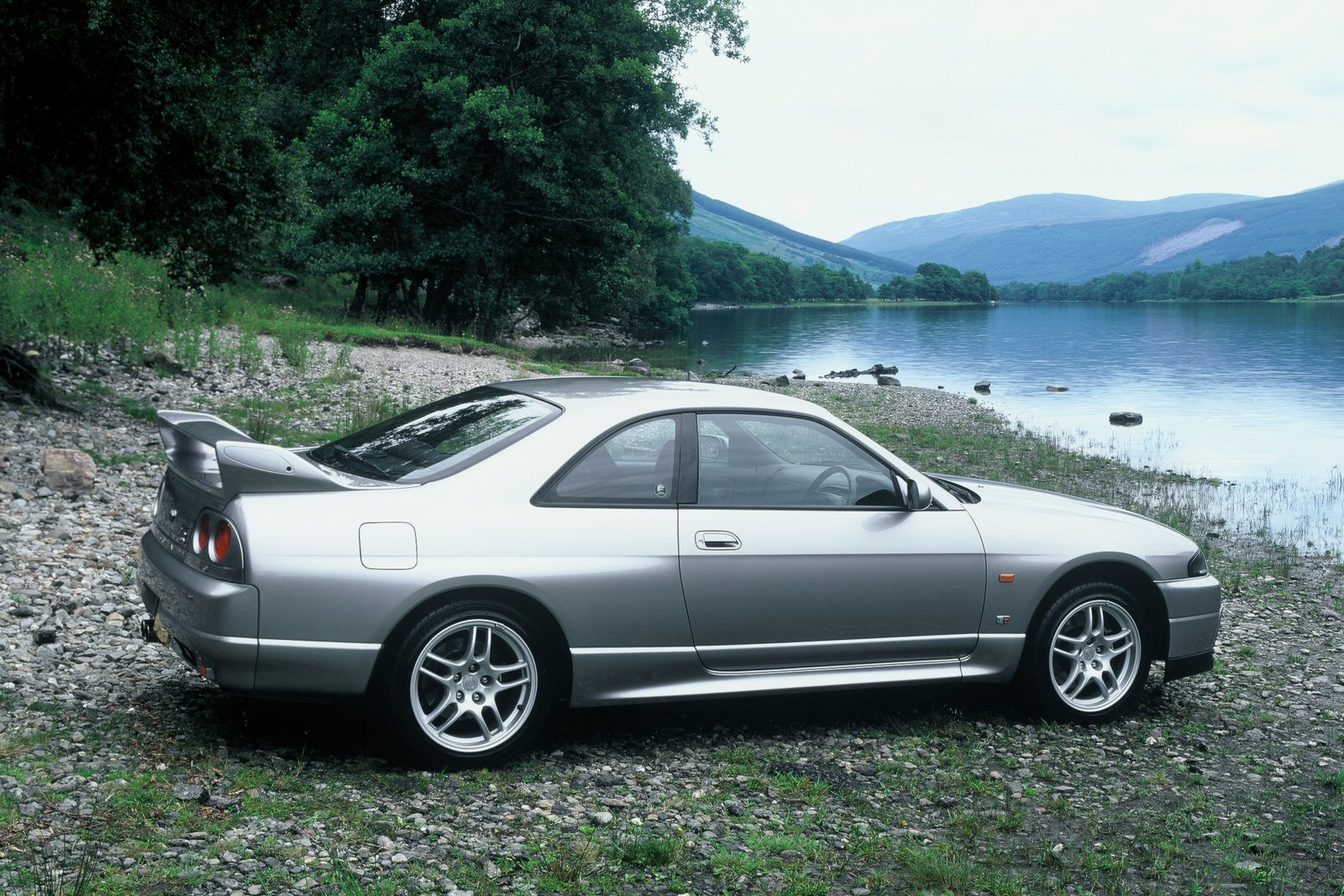 Used Nissan Skyline GT - R R34 (1999 - 2002) + Guide - Image 1