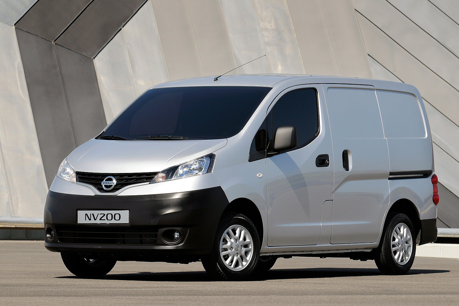Used Nissan NV200 (2009 - 2019) + Guide - Image 1