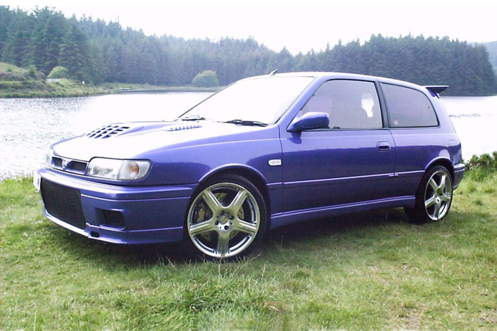 Used Nissan Pulsar GTI - R (1990 - 1994) + Guide - Image 1