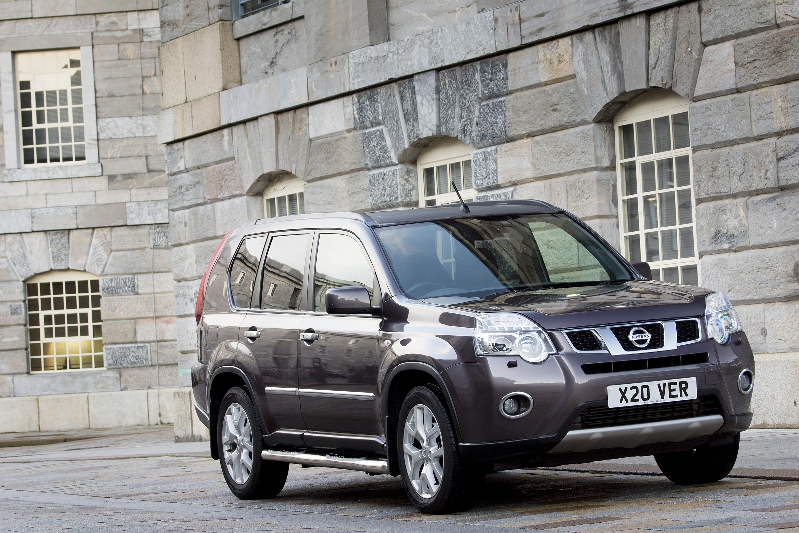 Used Nissan X-TRAIL (2011 - 2013) + Guide - Image 1