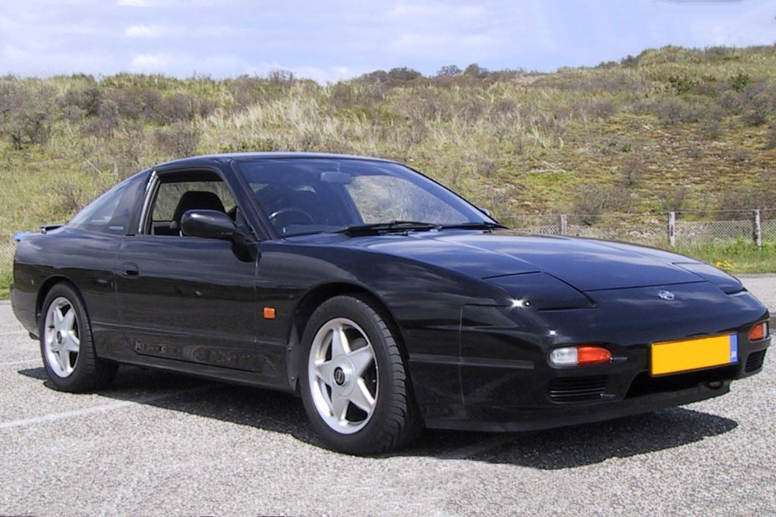 Used Nissan 200 SXi (1989 - 1994) + Guide - Image 1