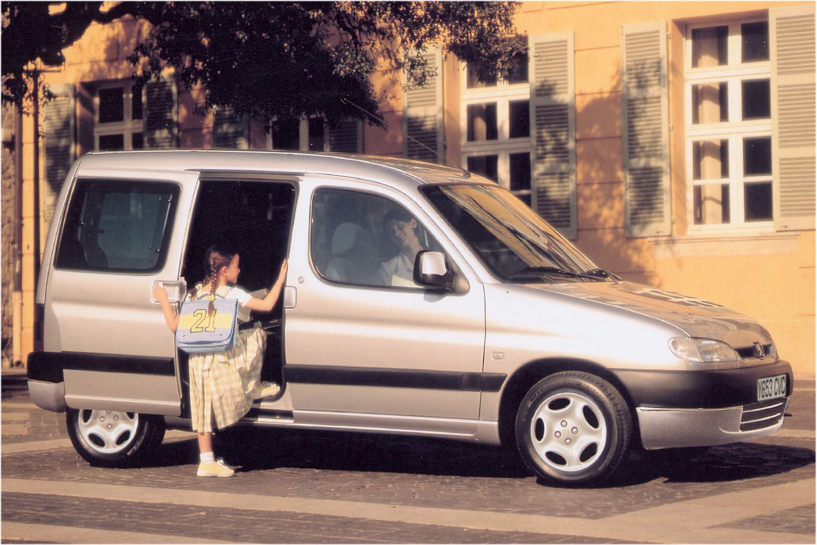 Used Peugeot Partner Combi (2001 - 2007) + Guide - Image 1