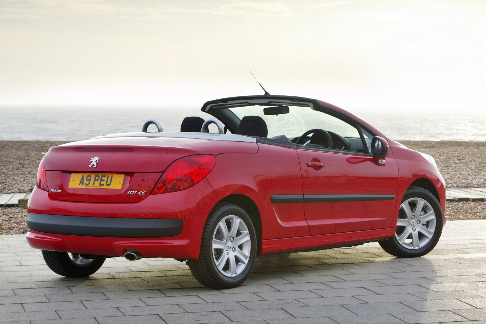Used Peugeot 207 CC (2007 - 2010) + Guide - Image 1