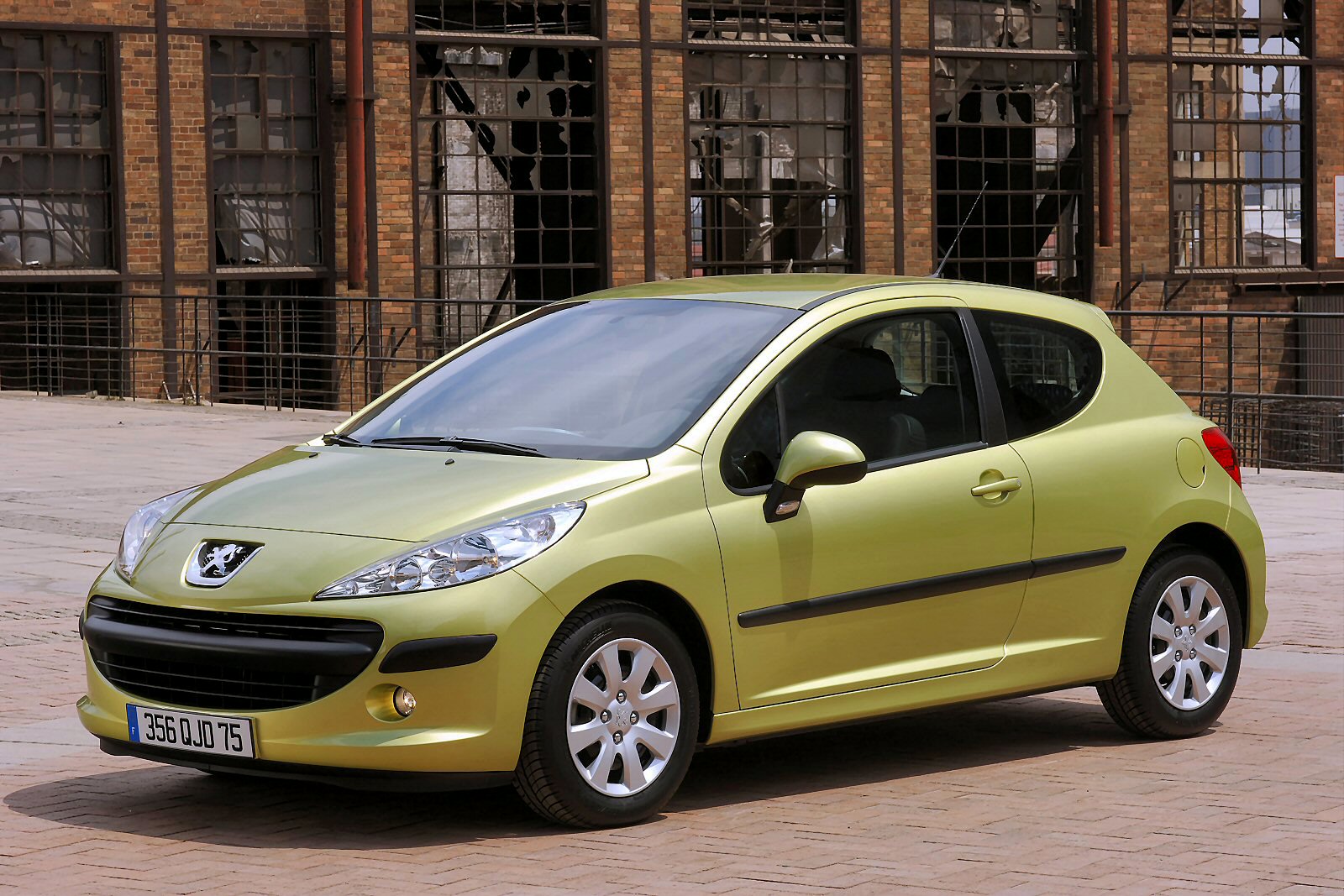 Used Peugeot 207 (2006 - 2009) + Guide - Image 1