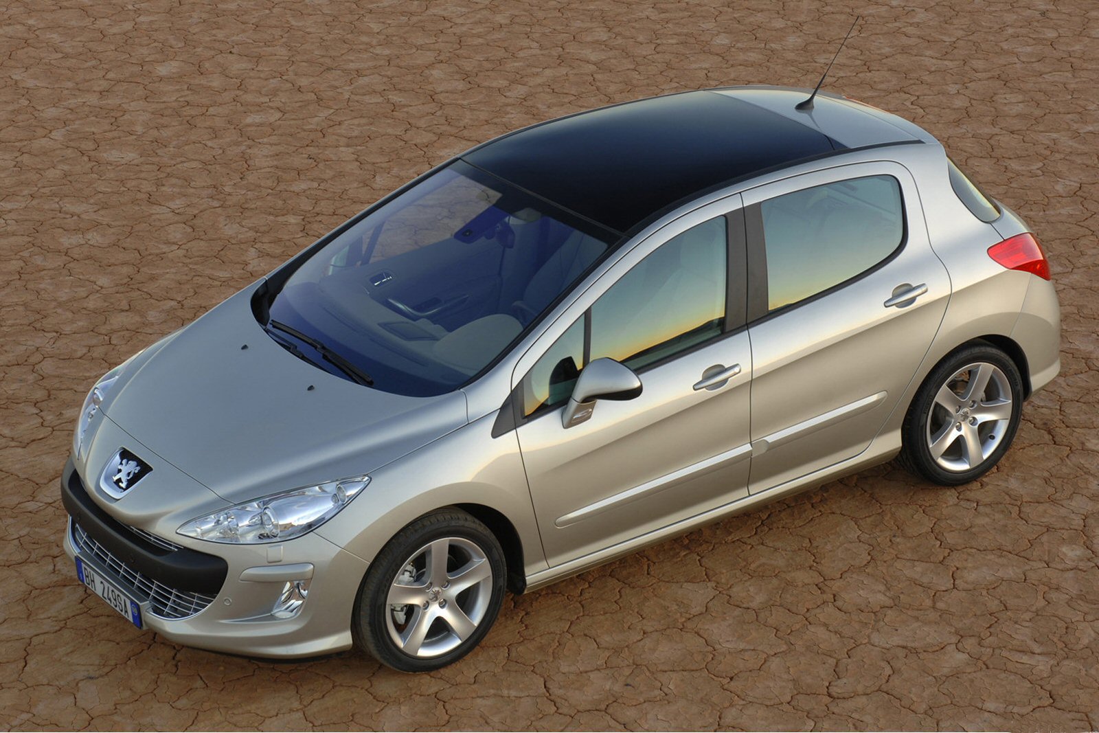 Used Peugeot 308 (2007 - 2011) + Guide - Image 1