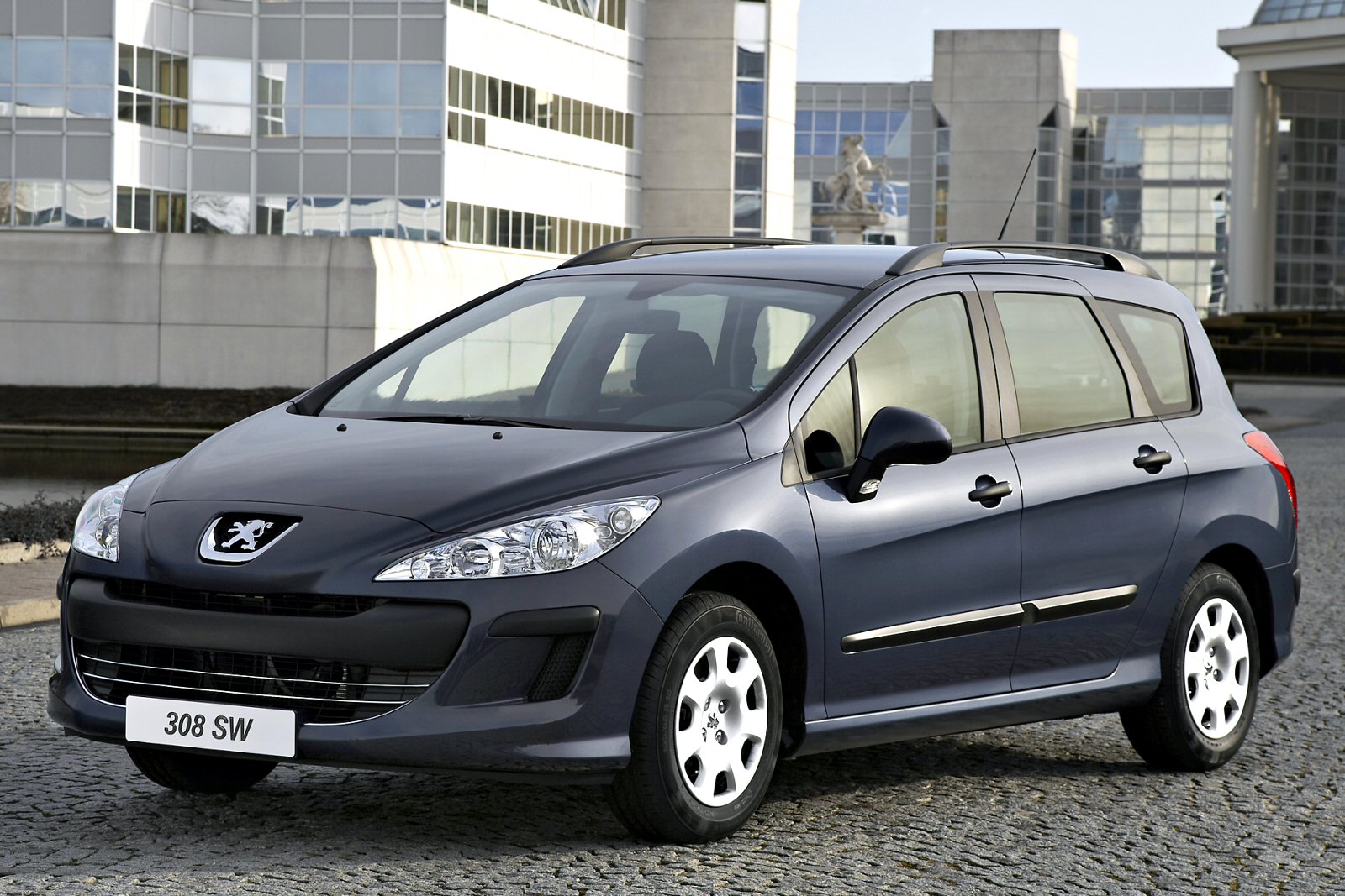 Used Peugeot 308 SW (2008 - 2011) + Guide - Image 1