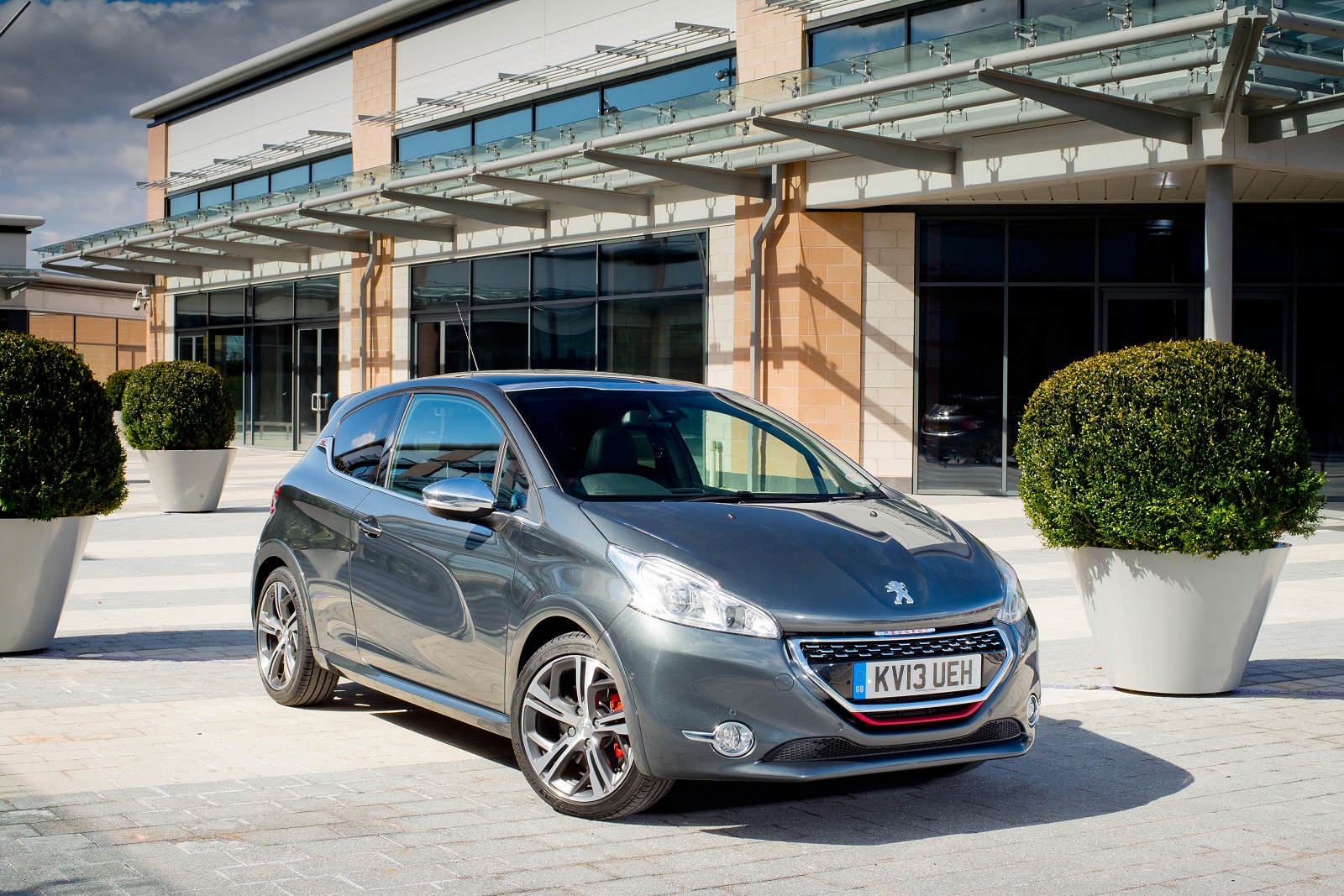 Used Peugeot 208 GTi (2012 - 2019) + Guide - Image 1