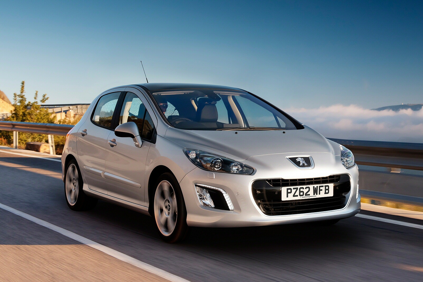 Used Peugeot 308 (2011 - 2013) + Guide - Image 1