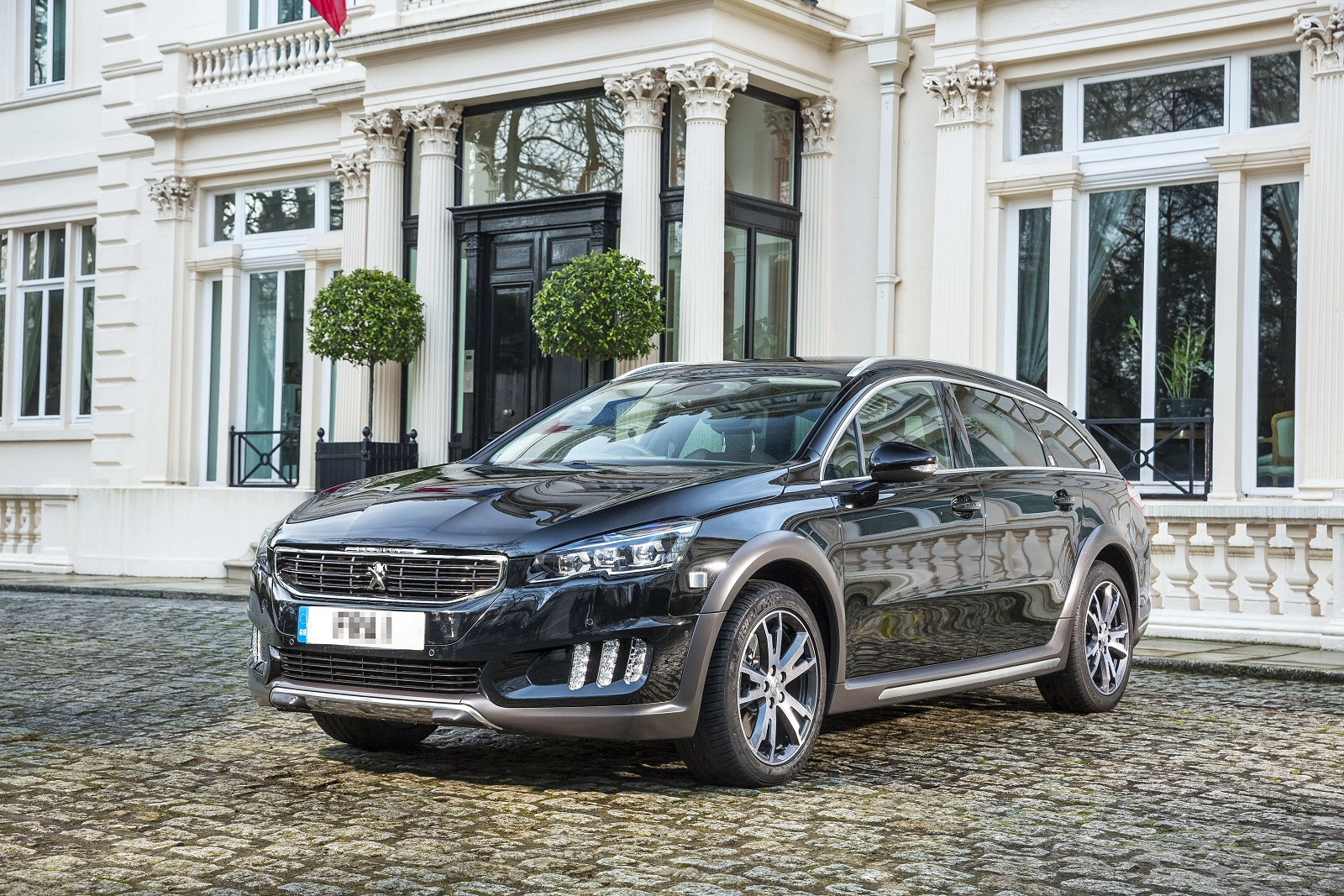 Used Peugeot 508 RXH (2012 - 2017) + Guide - Image 1