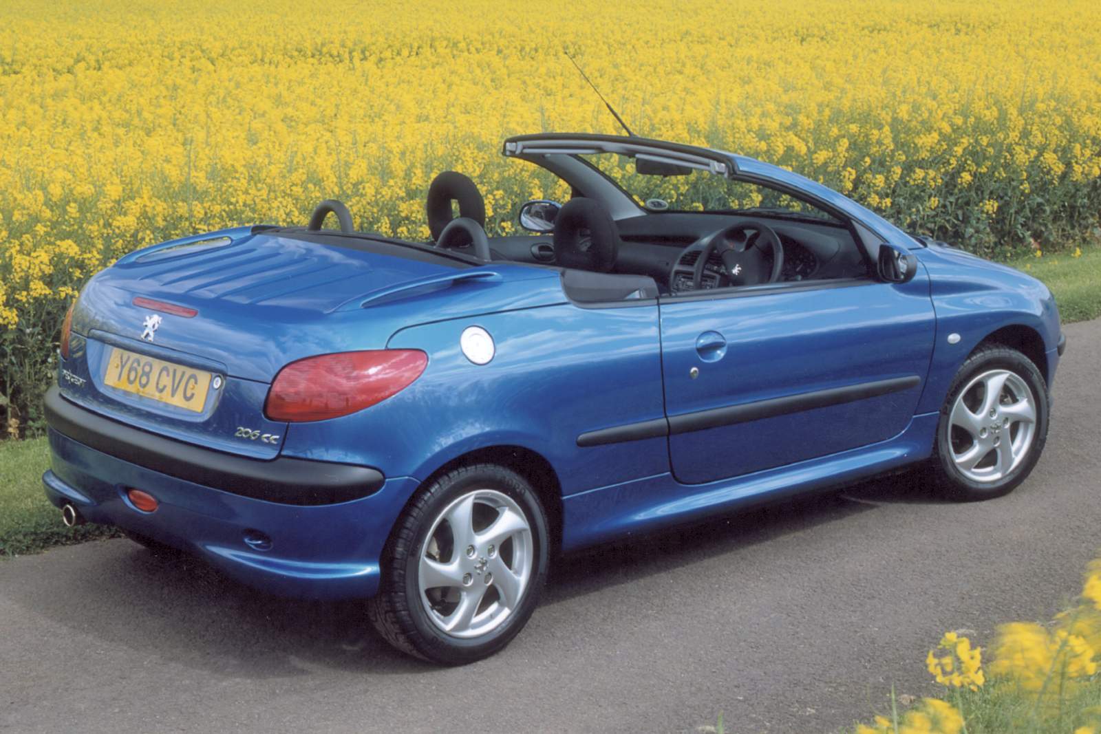 Used Peugeot 206 Coupe Cabriolet (2000 - 2007) + Guide - Image 1