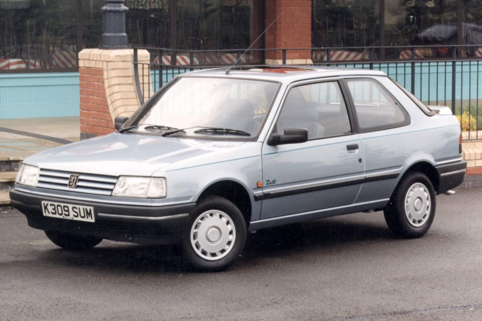 Used Peugeot 309 (1986 - 1994) + Guide - Image 1