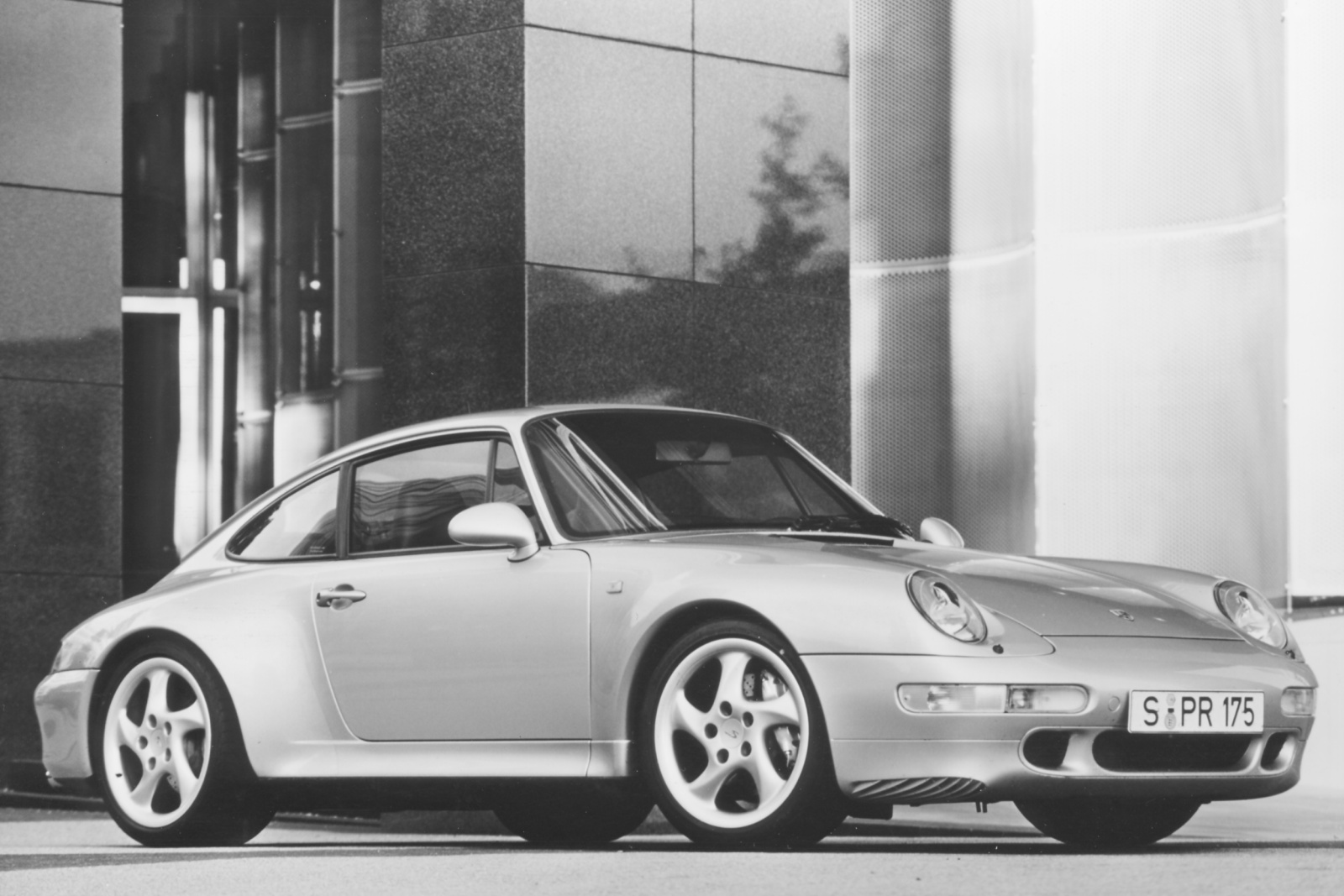 Used Porsche 911 (993 Series) (1993 - 1998) + Guide - Image 1