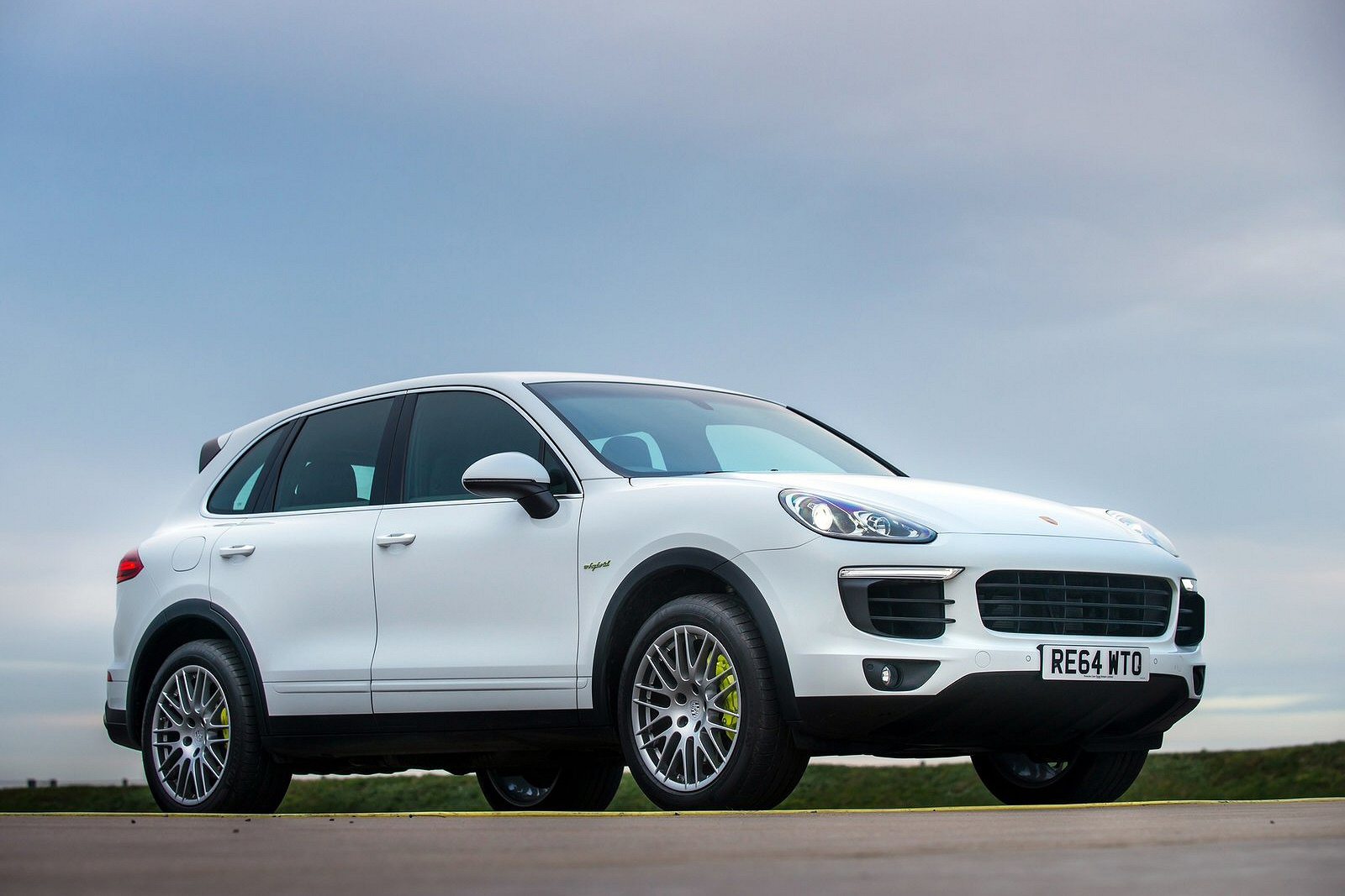 Used Porsche Cayenne (2014 - 2017) + Guide - Image 1