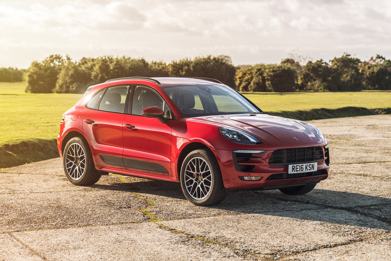 Used Porsche Macan (2014 - 2018) + Guide - Image 1