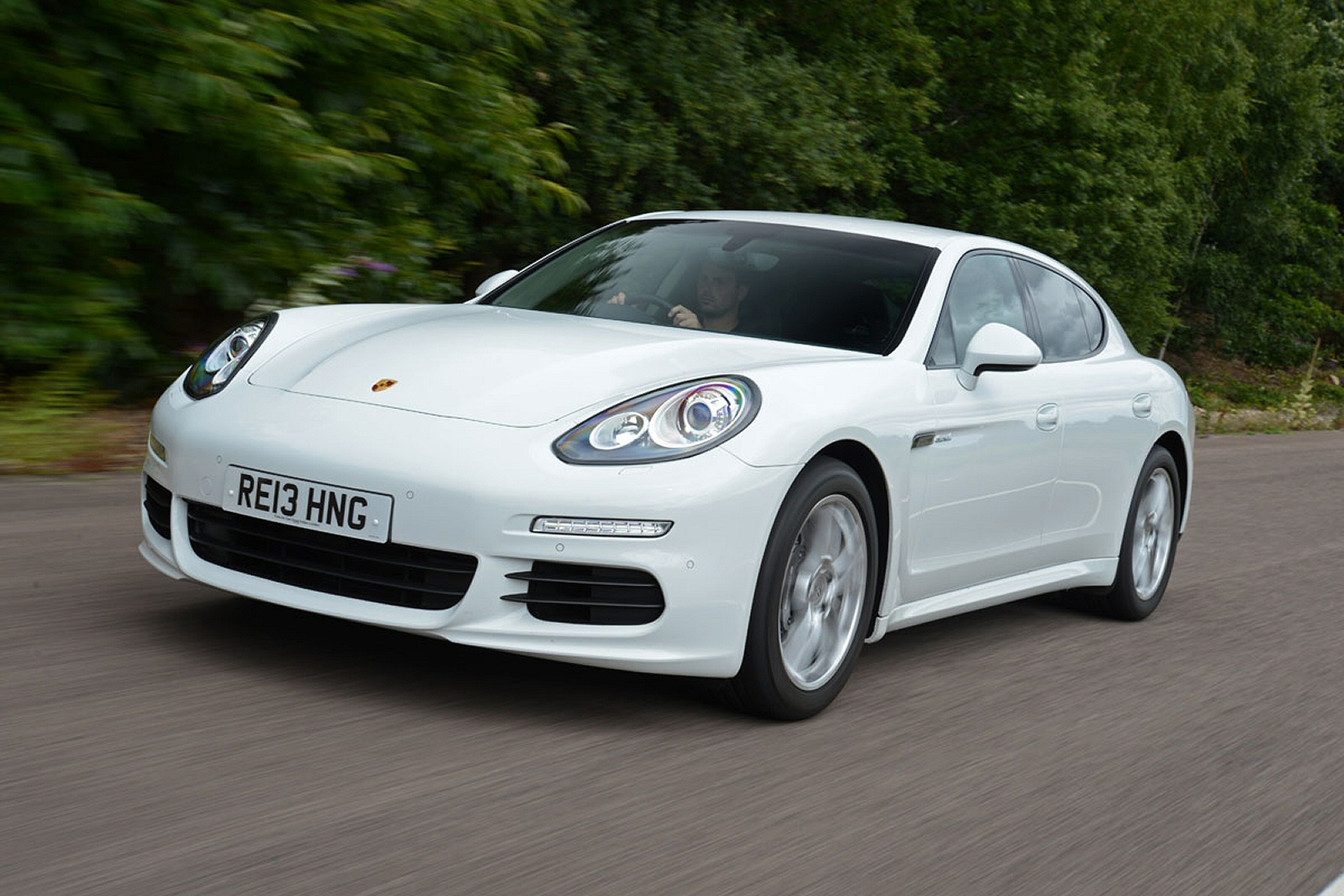 Used Porsche Panamera (2009 - 2013) + Guide - Image 1